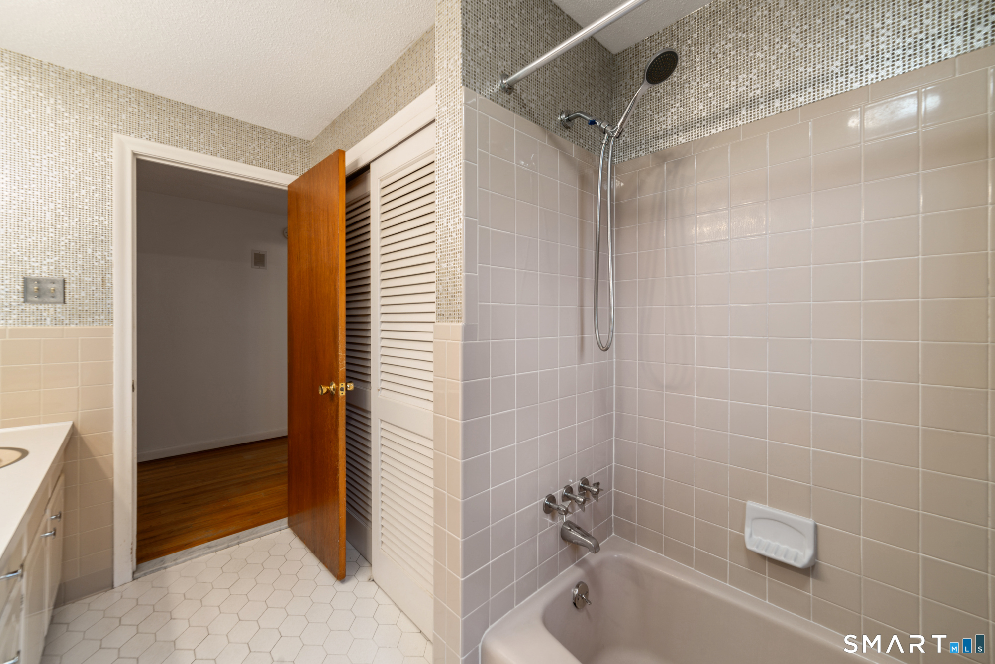 36 Cross Hill Road Property Photo 14