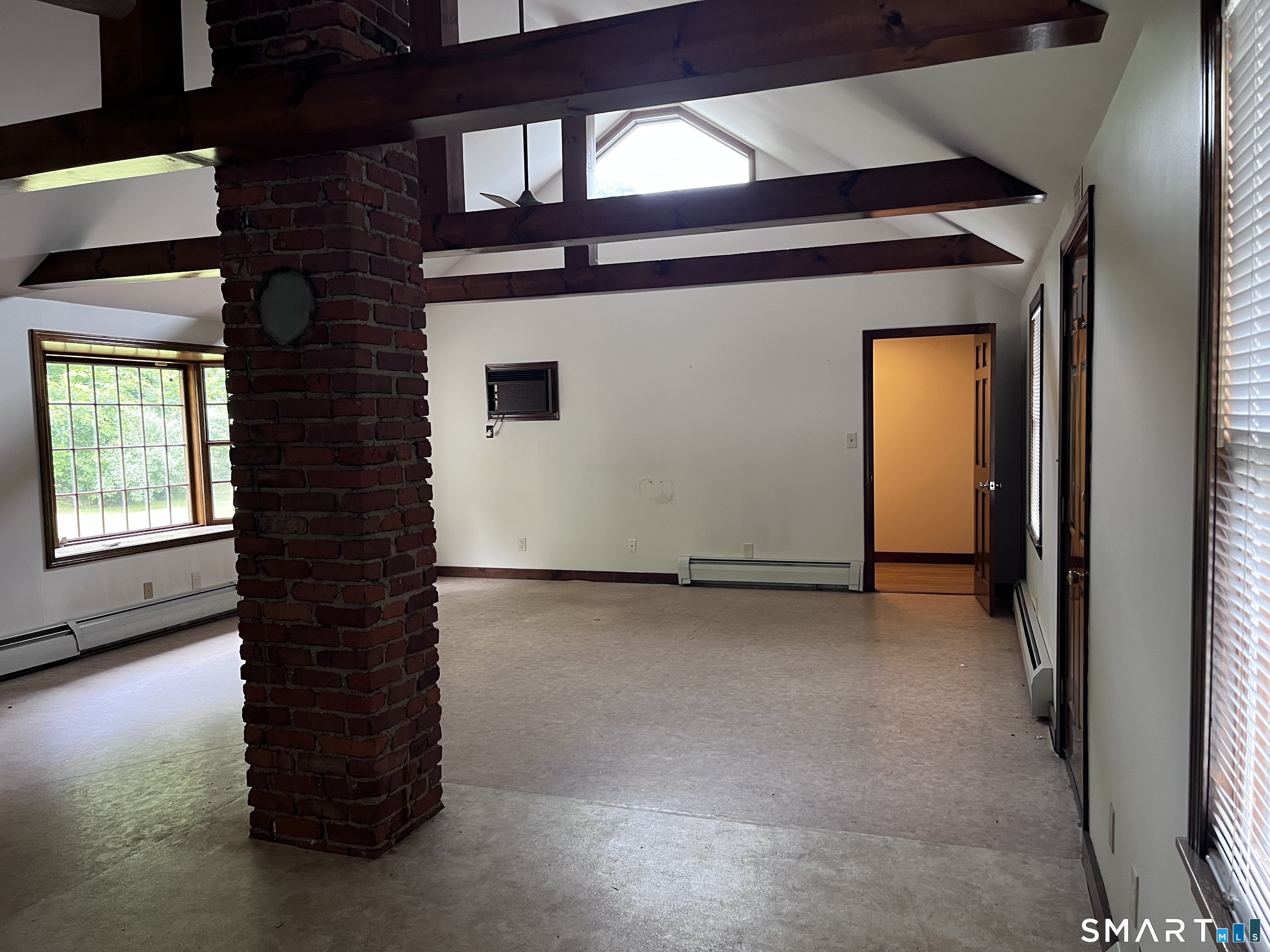 698a Derby Avenue Property Photo 5