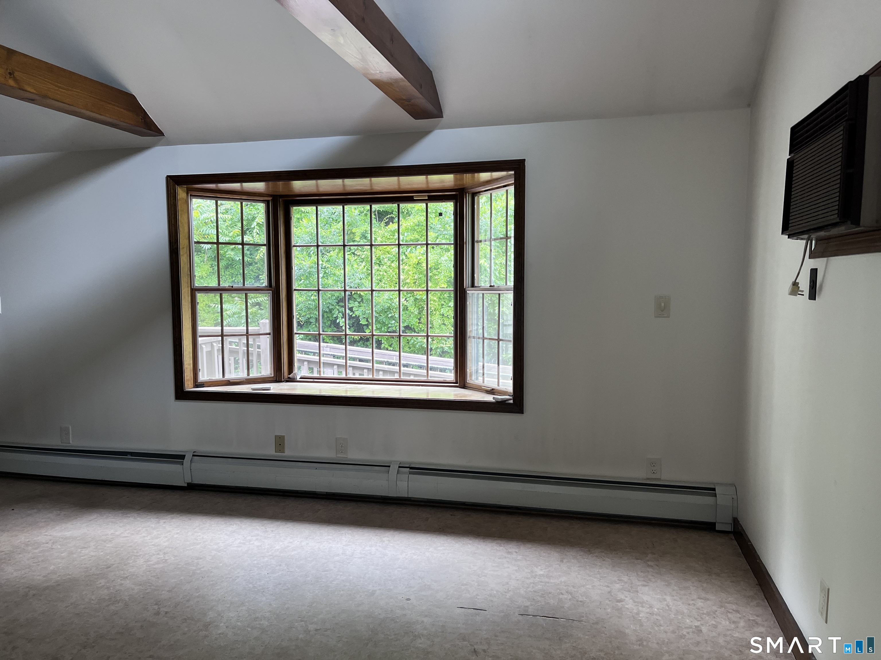 698a Derby Avenue Property Photo 6