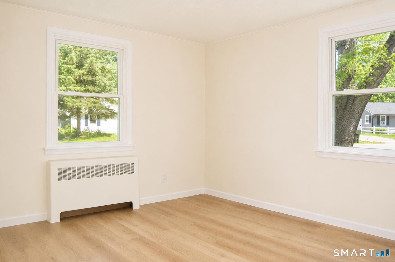 202 Crescent Drive Property Photo 12
