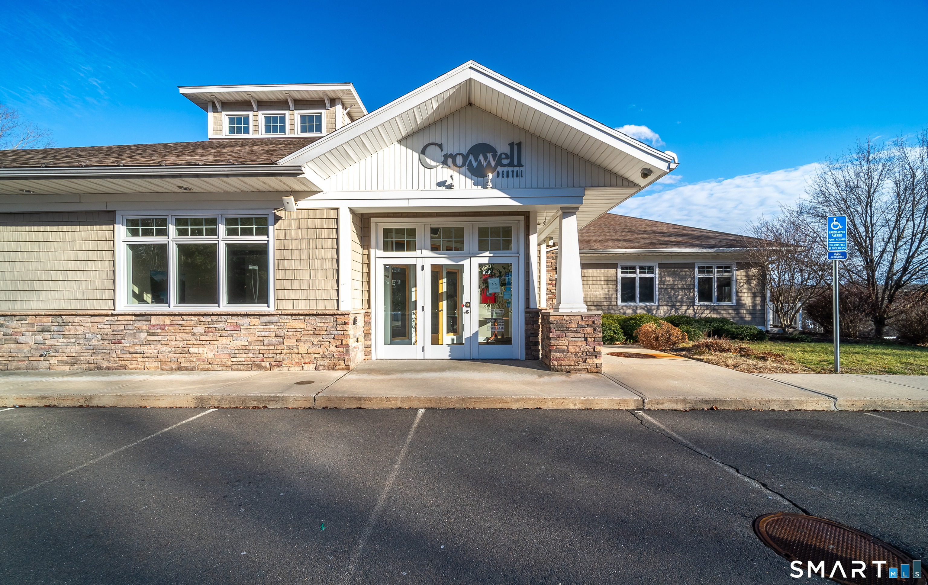30 Country Squire Drive Property Photo 1