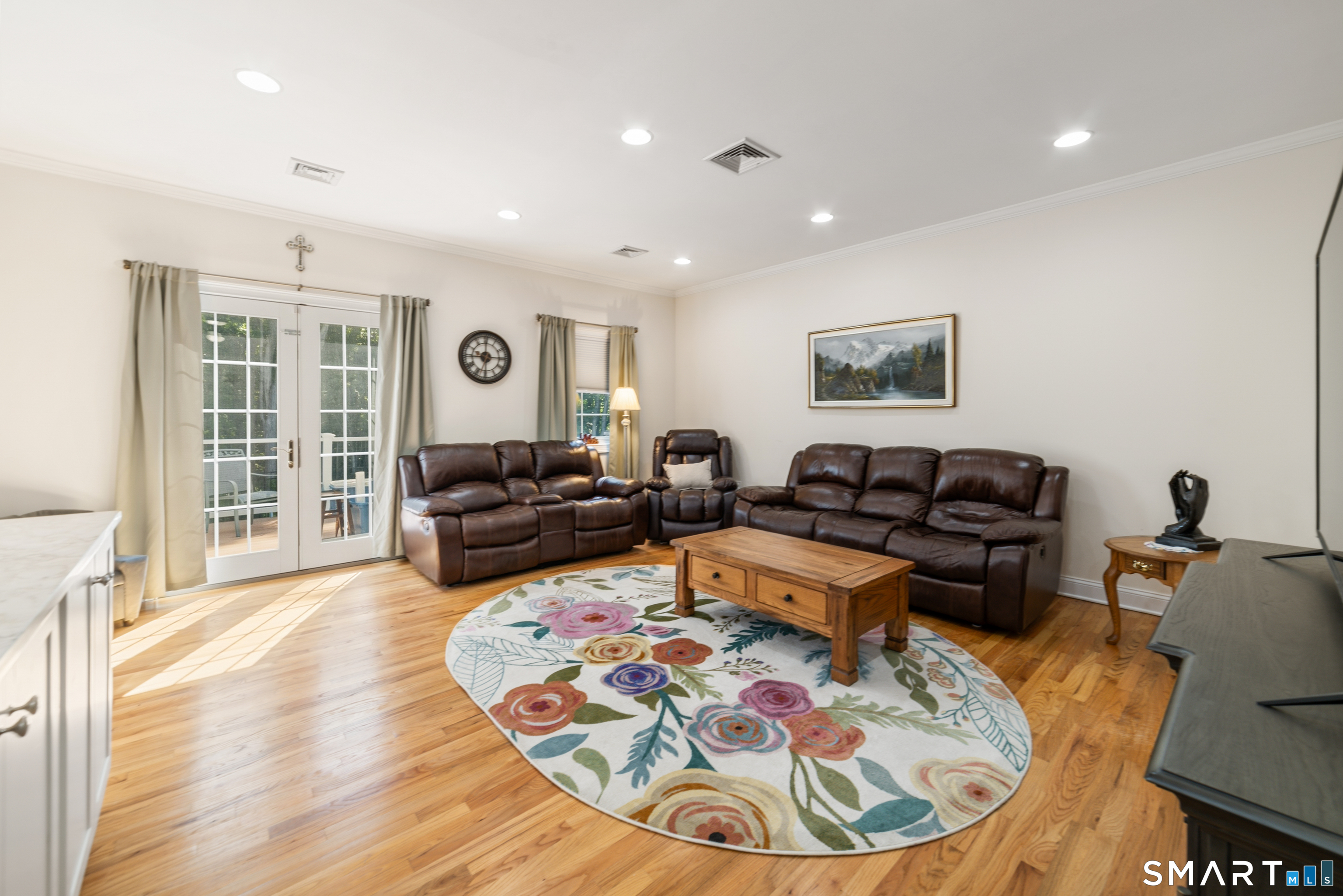 228 Burr Road Property Photo 3
