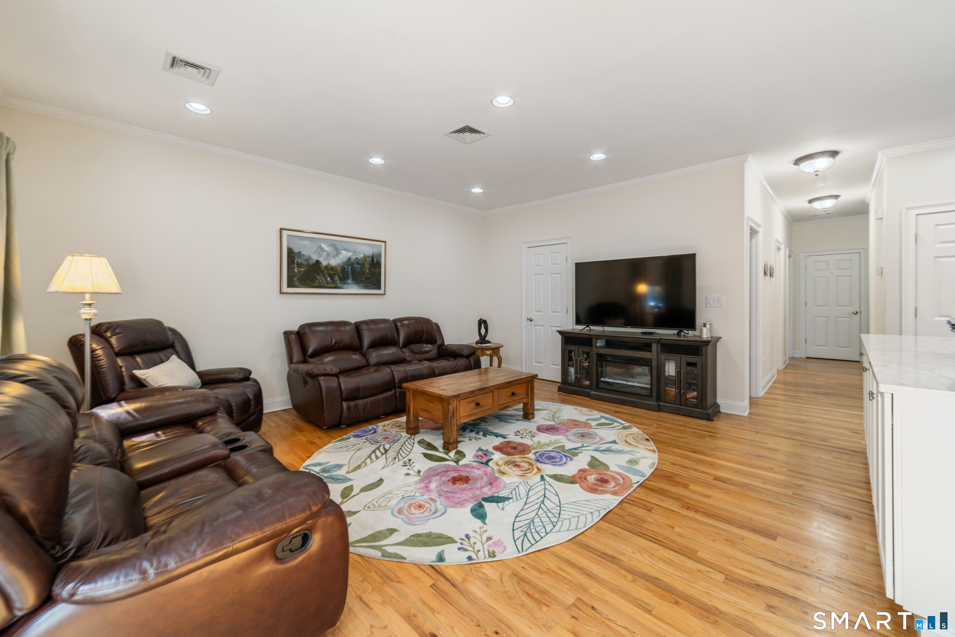 228 Burr Road Property Photo 4