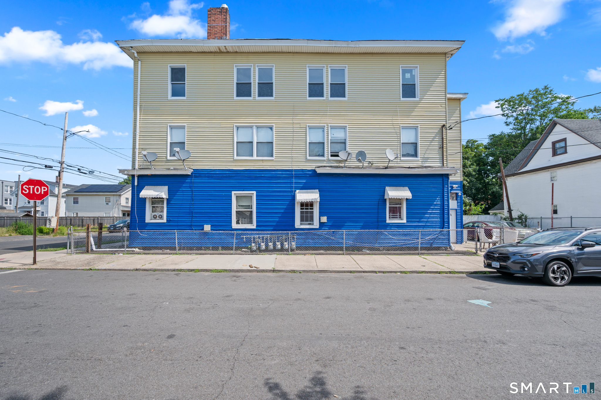 1220 Pembroke Street Property Photo 3
