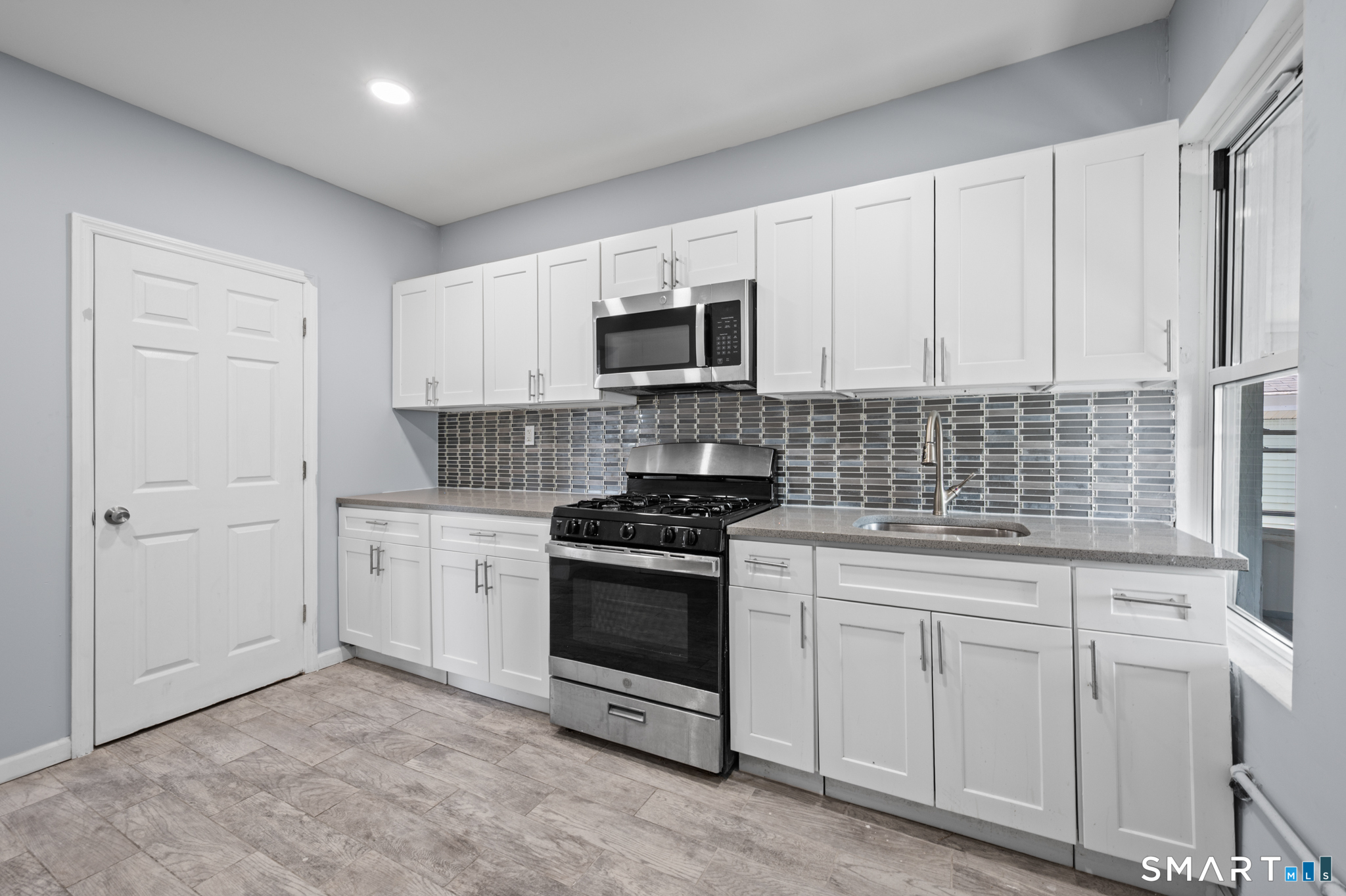 1220 Pembroke Street Property Photo 5