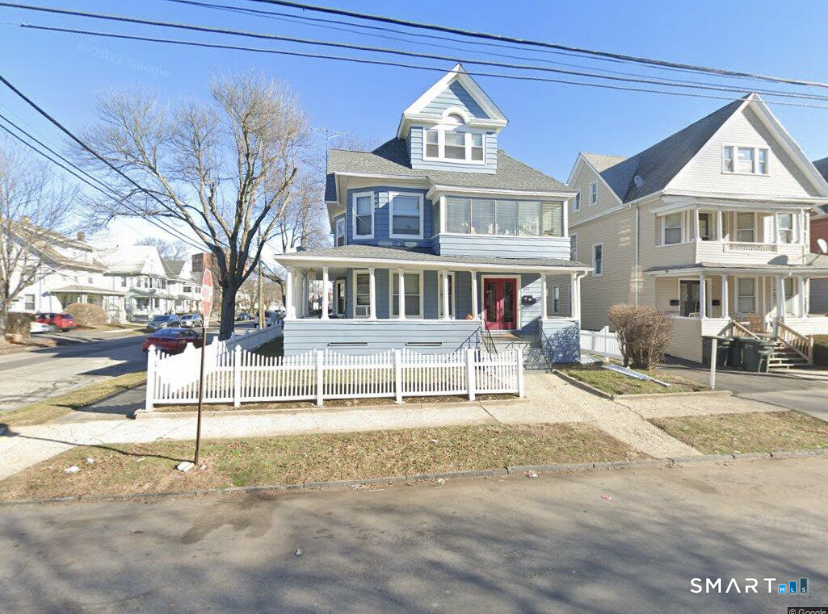 550 Laurel Avenue Property Photo 2