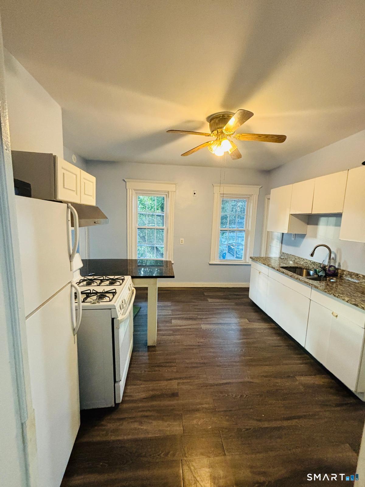 550 Laurel Avenue Property Photo 3