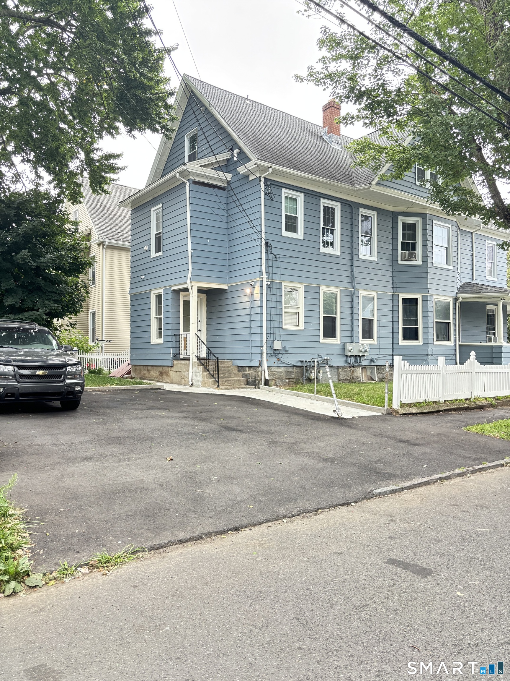 550 Laurel Avenue Property Photo 12