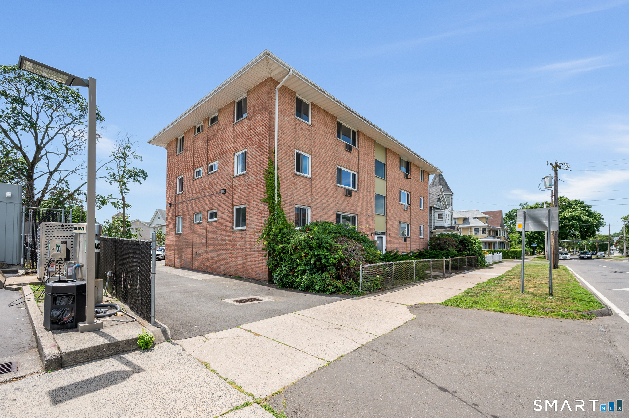 1795 North Avenue Property Photo 1