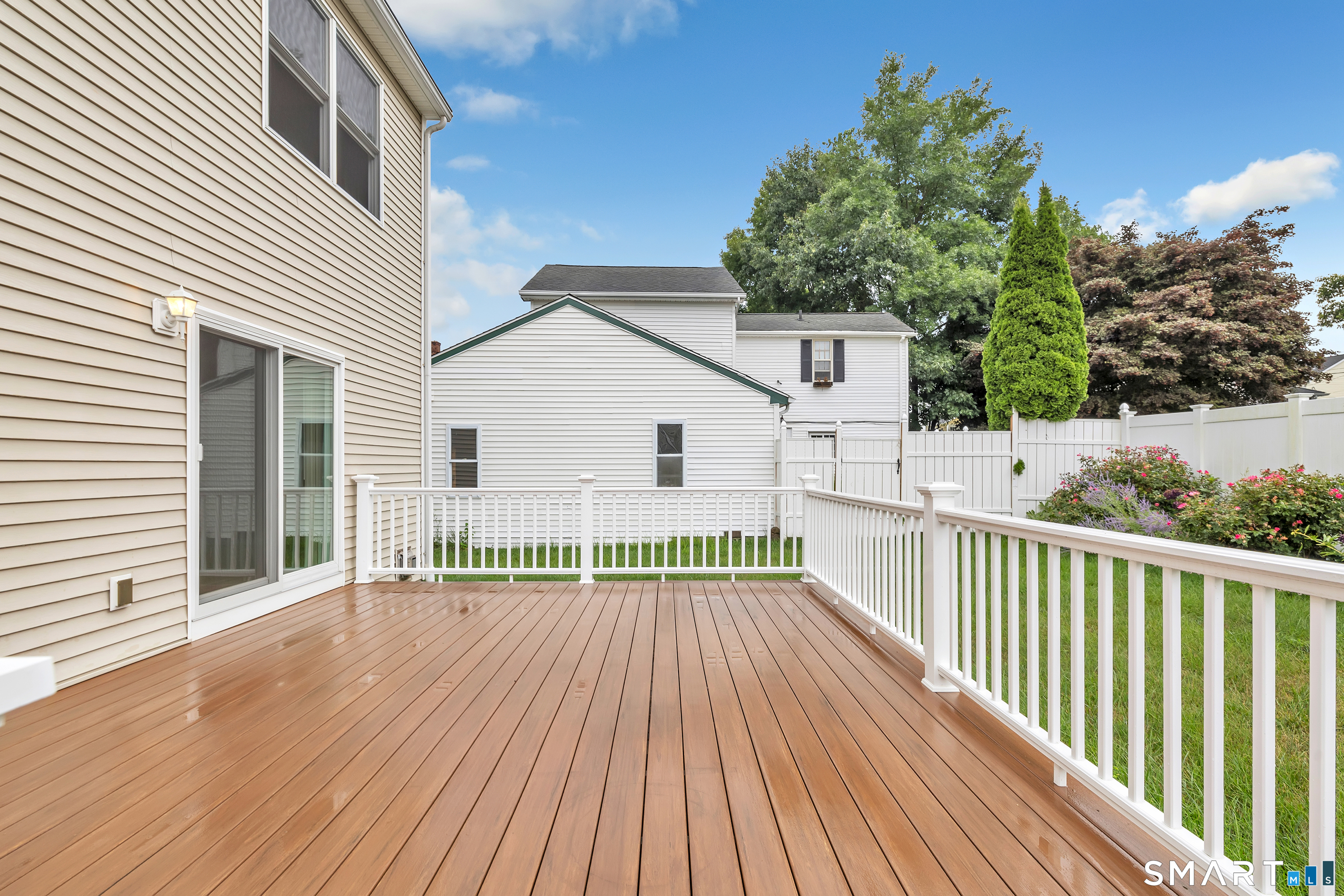 36 Pawtucket Avenue Property Photo 6
