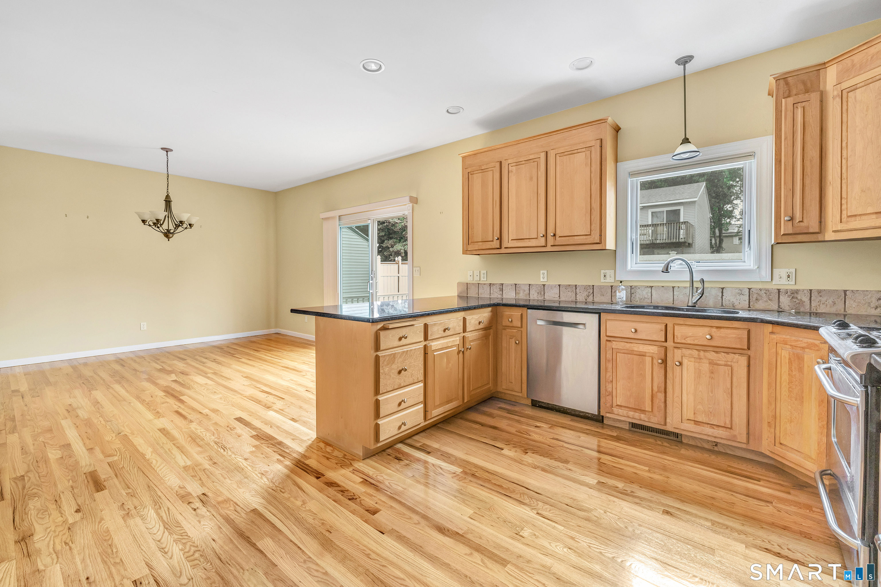 36 Pawtucket Avenue Property Photo 13
