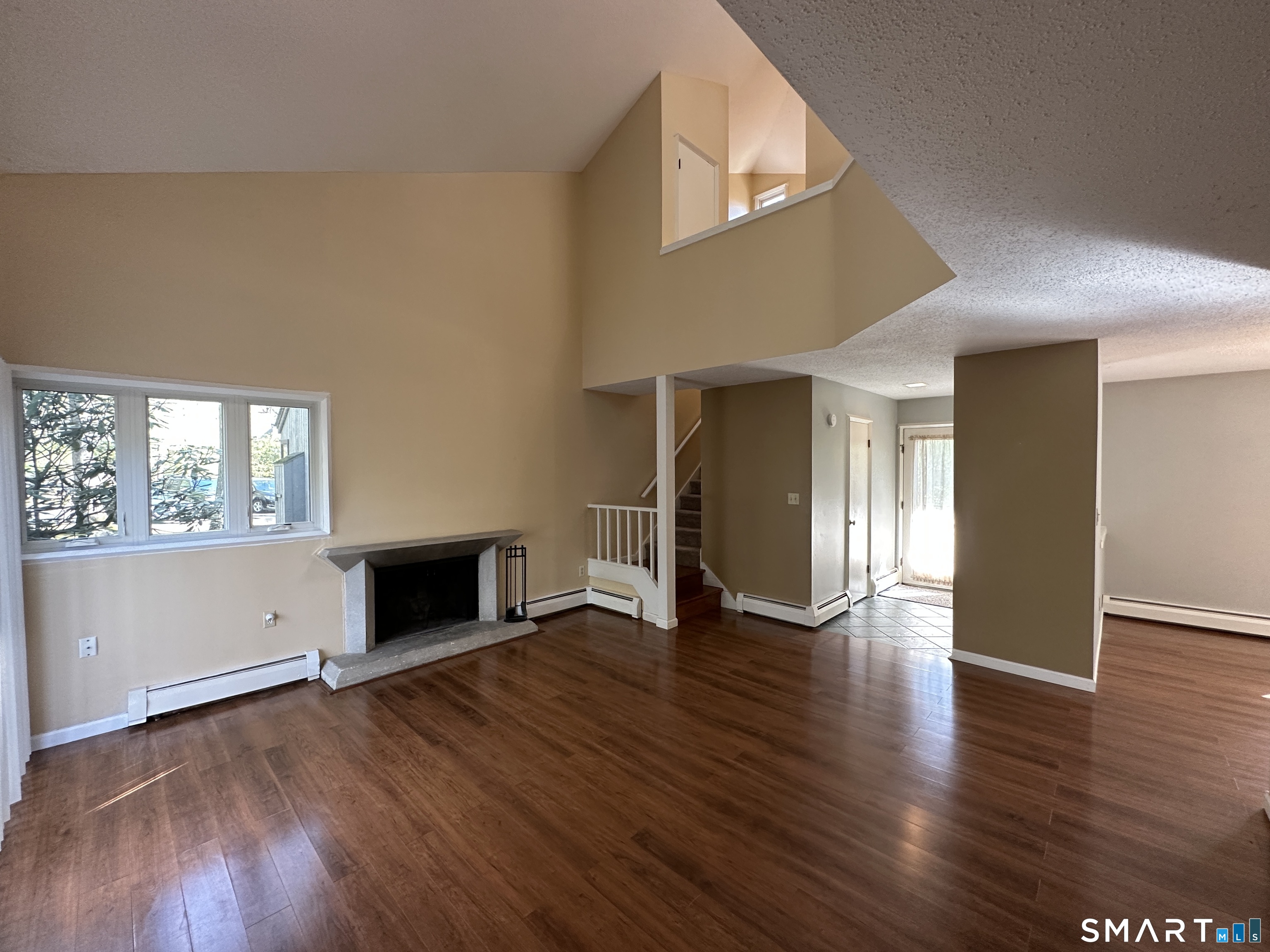 7 Staunton F Court Property Photo 2