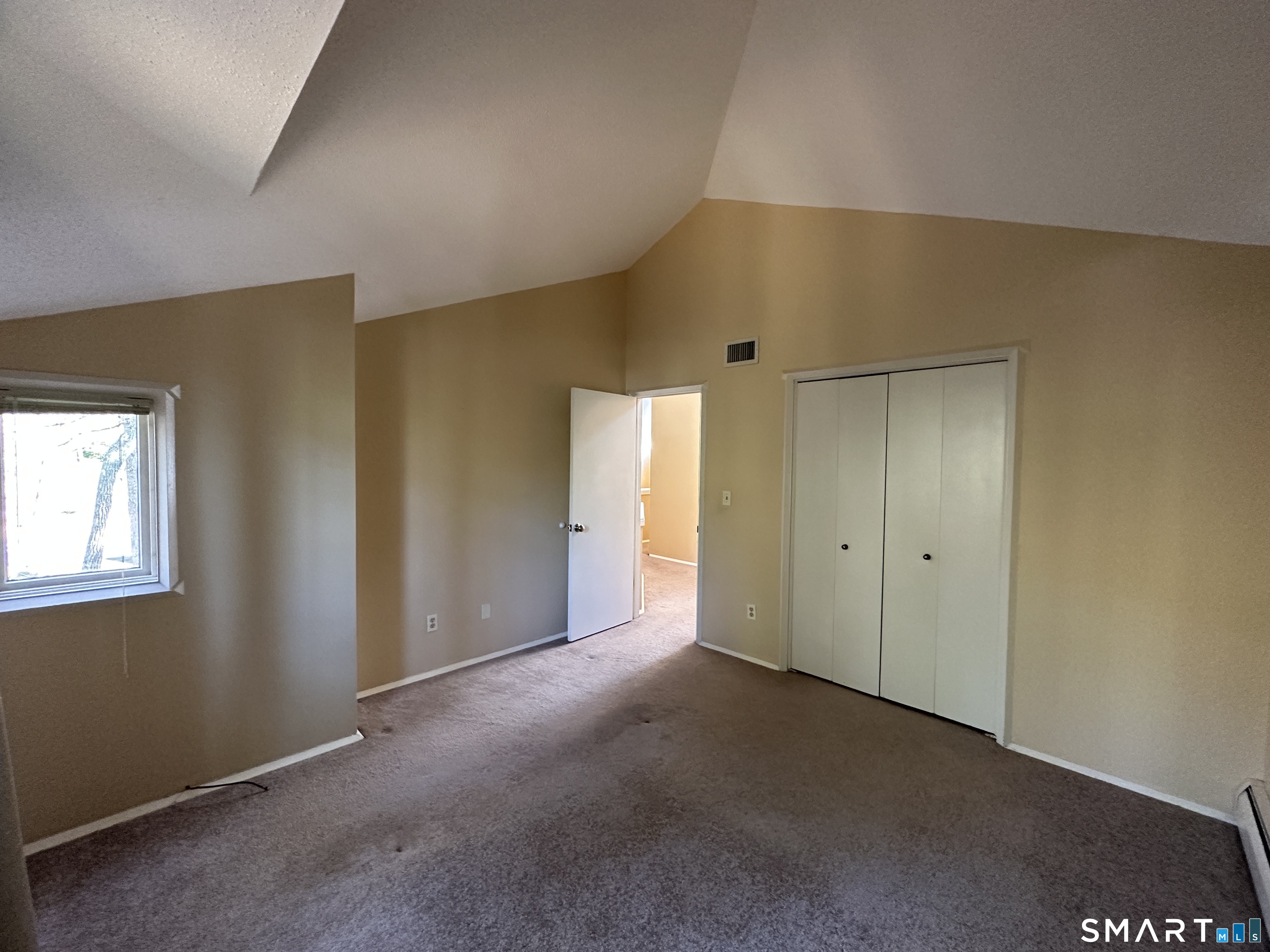 7 Staunton F Court Property Photo 9