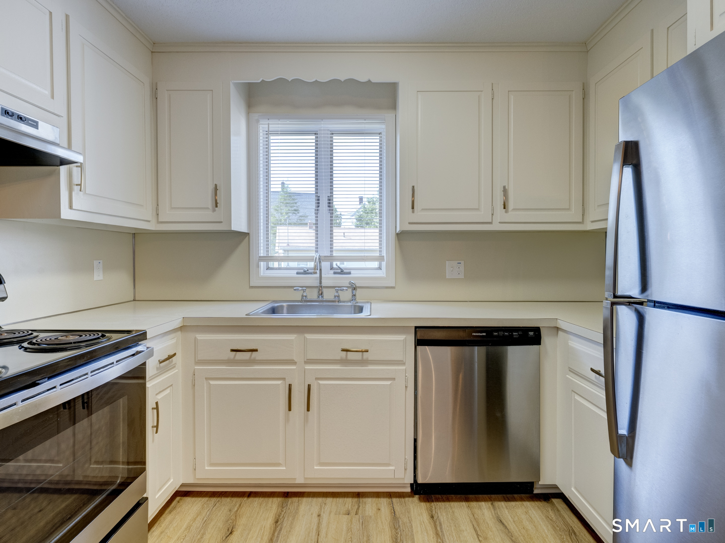 54 Oak 11 Street Property Photo 1
