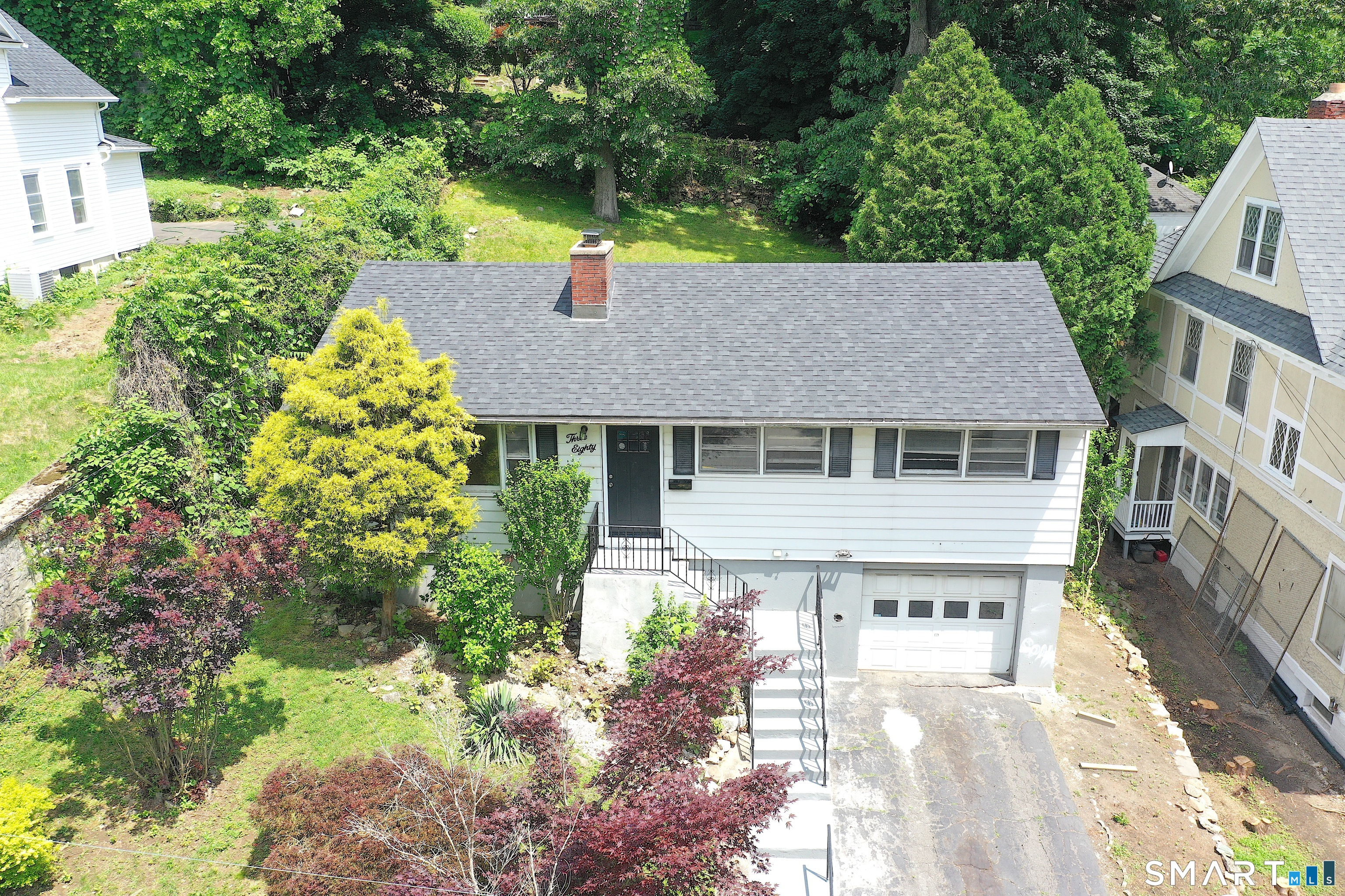 380 Farmington Avenue Property Photo 2