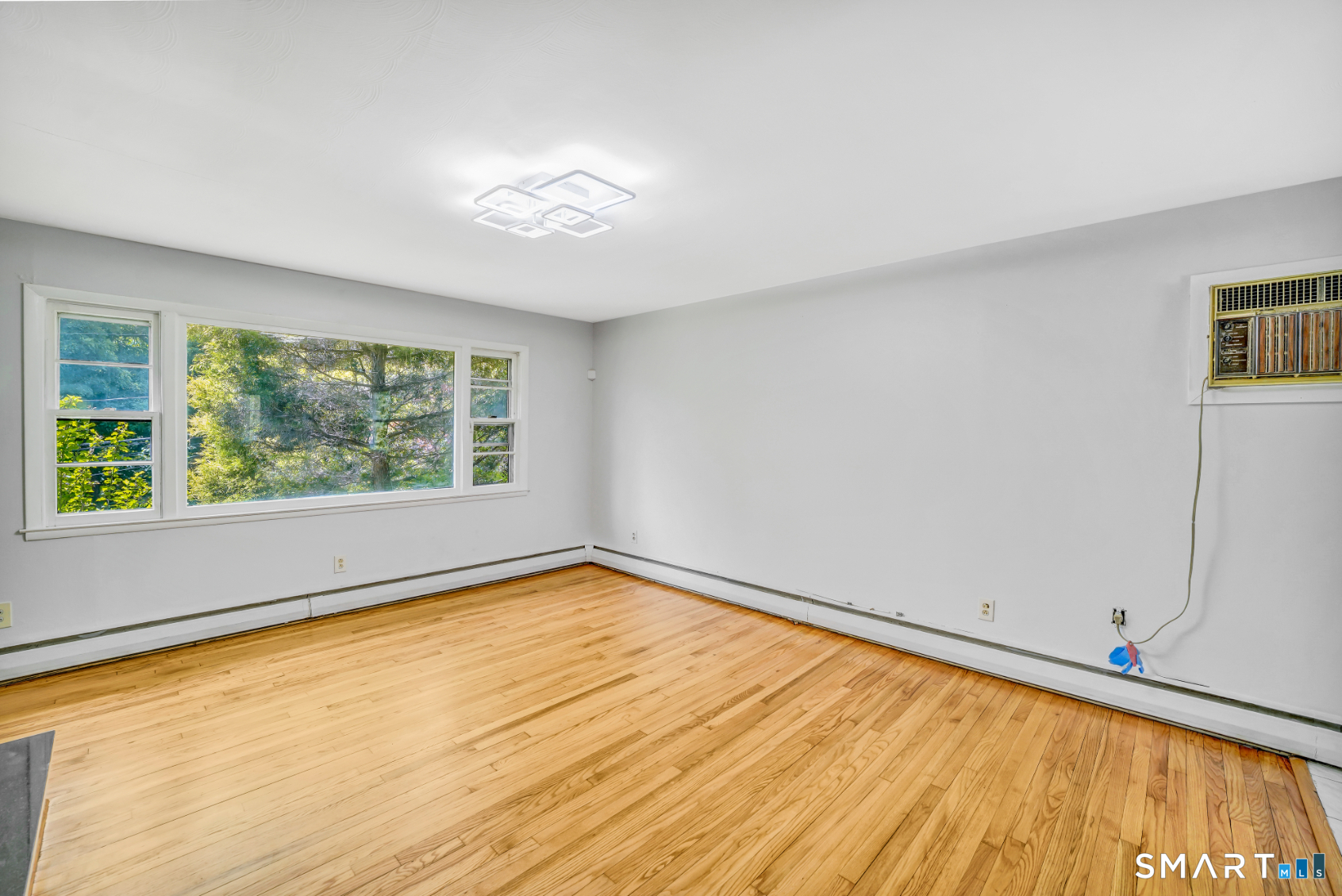 380 Farmington Avenue Property Photo 7