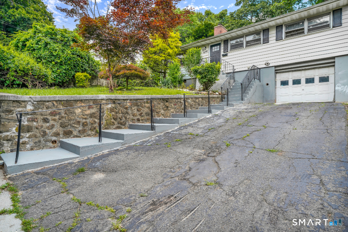 380 Farmington Avenue Property Photo 21