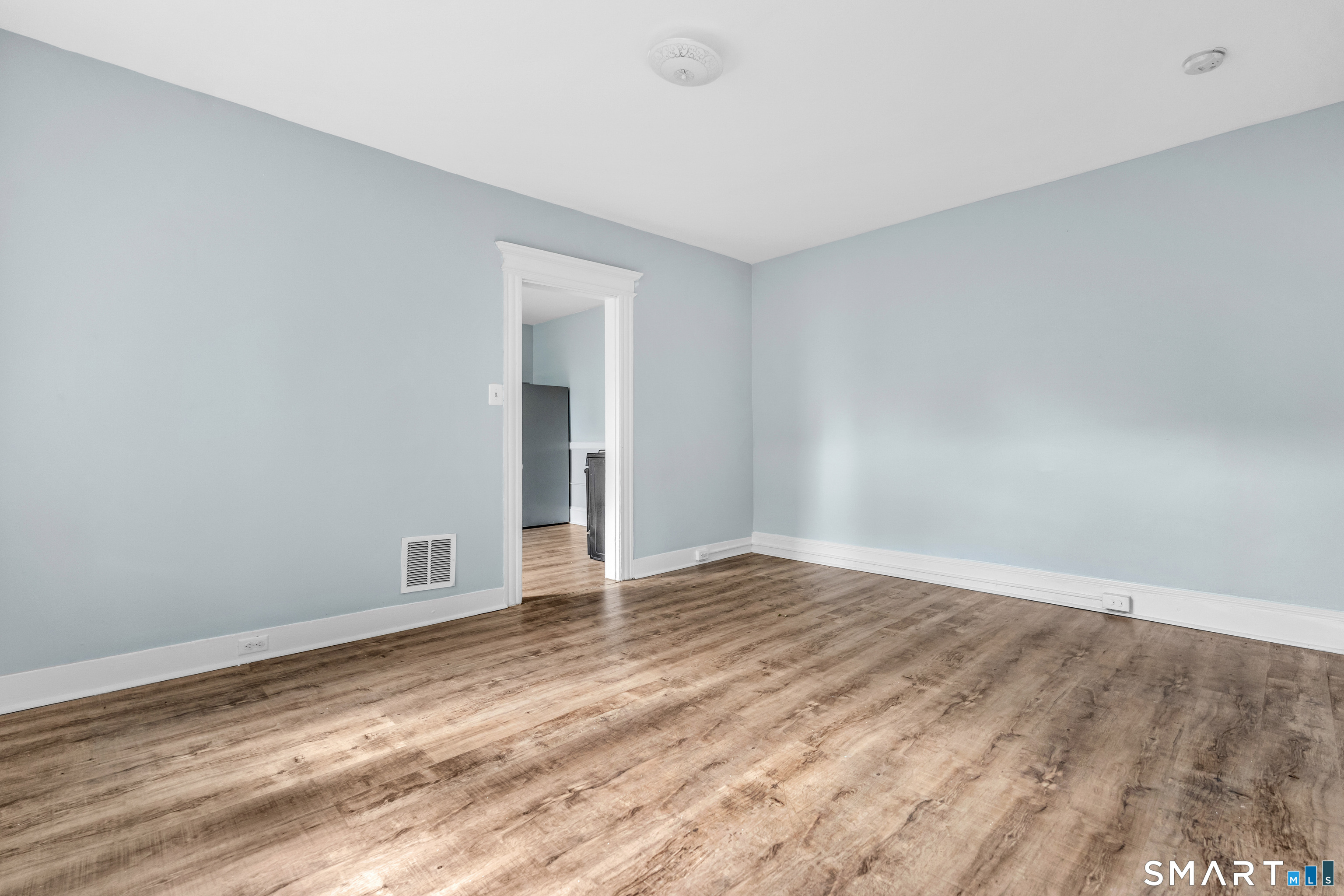 350 Spring Street Property Photo 5