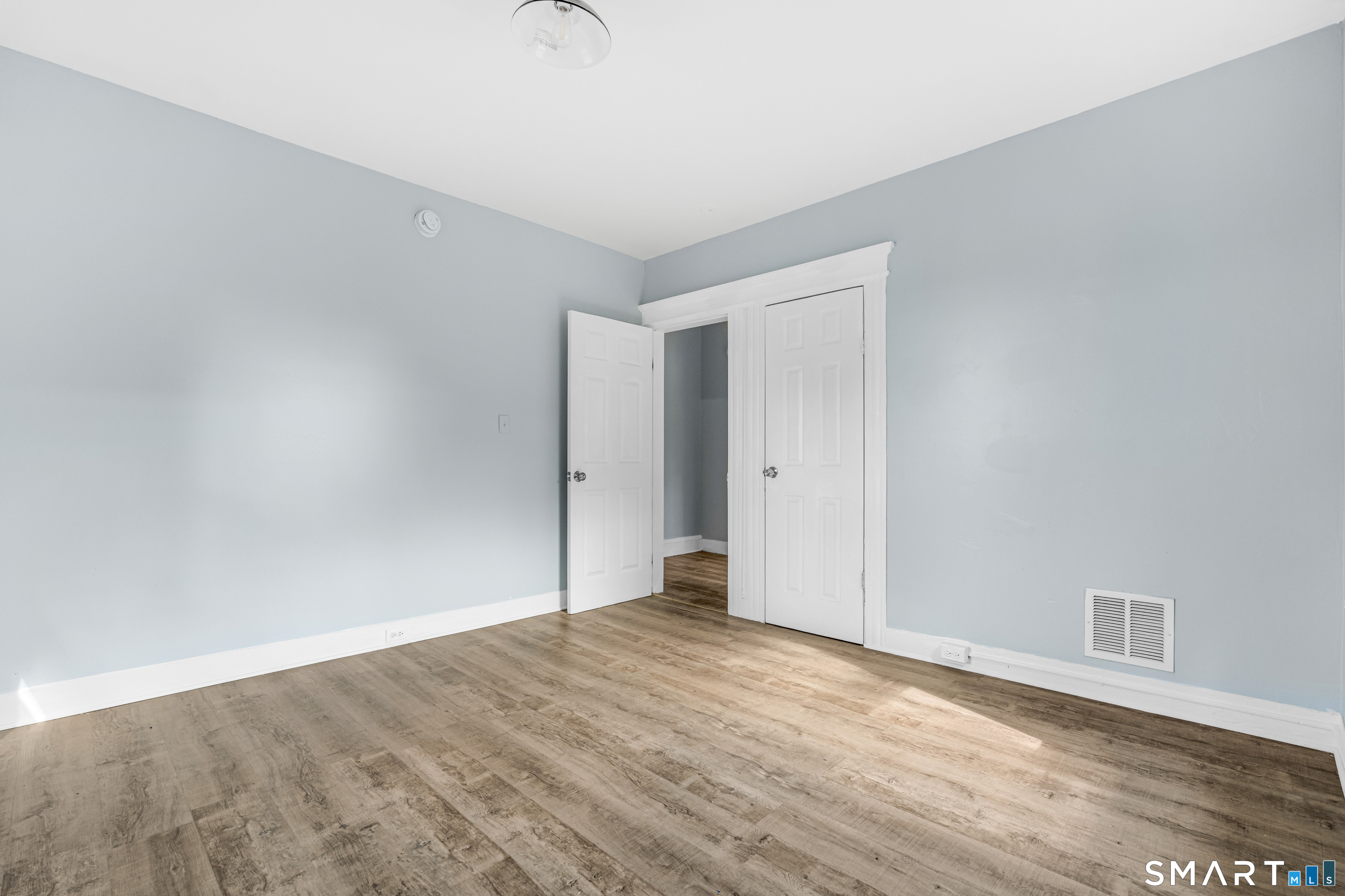 350 Spring Street Property Photo 13
