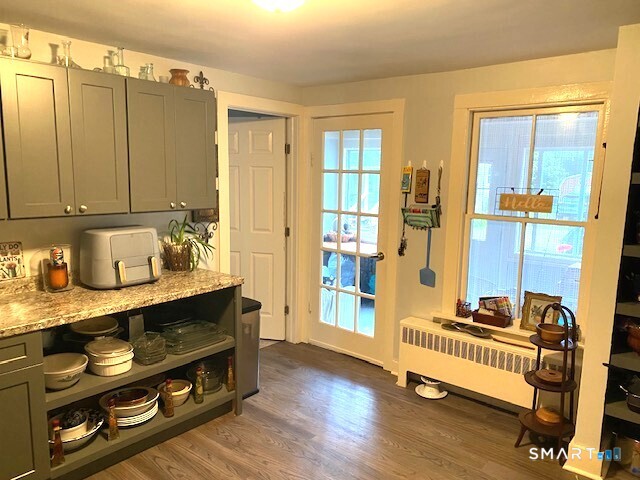 71 Railroad Street Property Photo 2