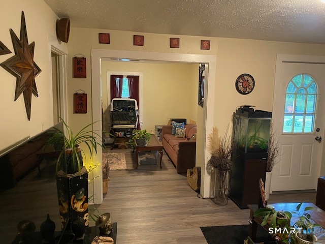 71 Railroad Street Property Photo 6