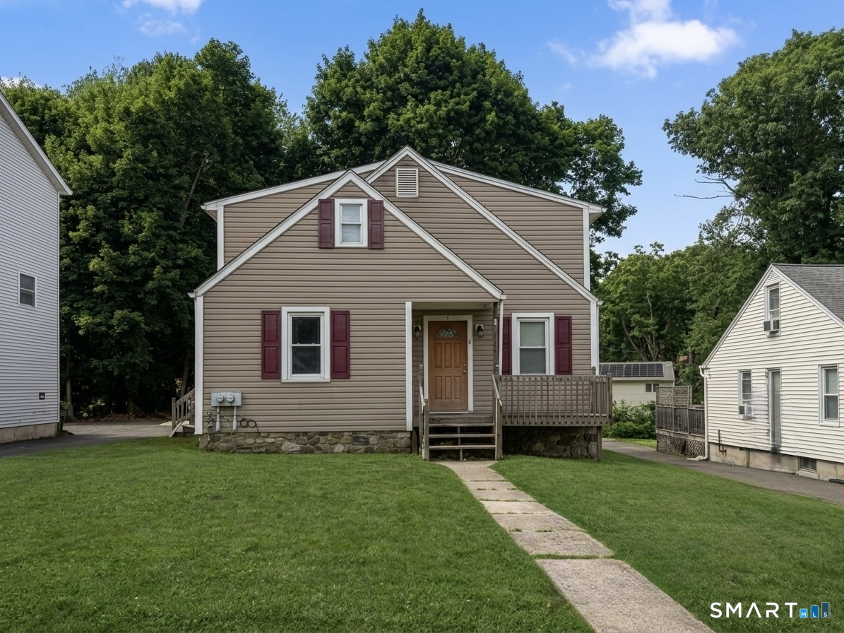11 Belmont Circle Property Photo 1
