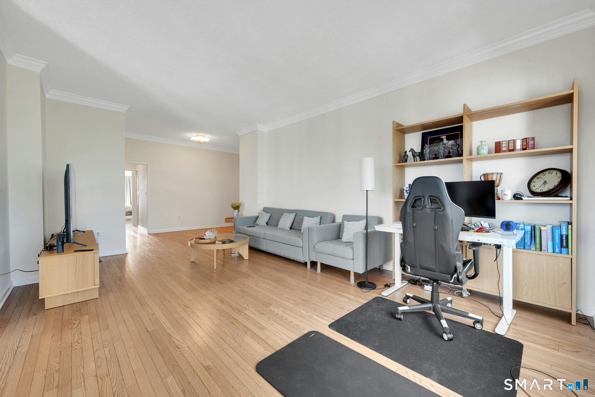 44 Strawberry Hill 12f Avenue Property Photo 3