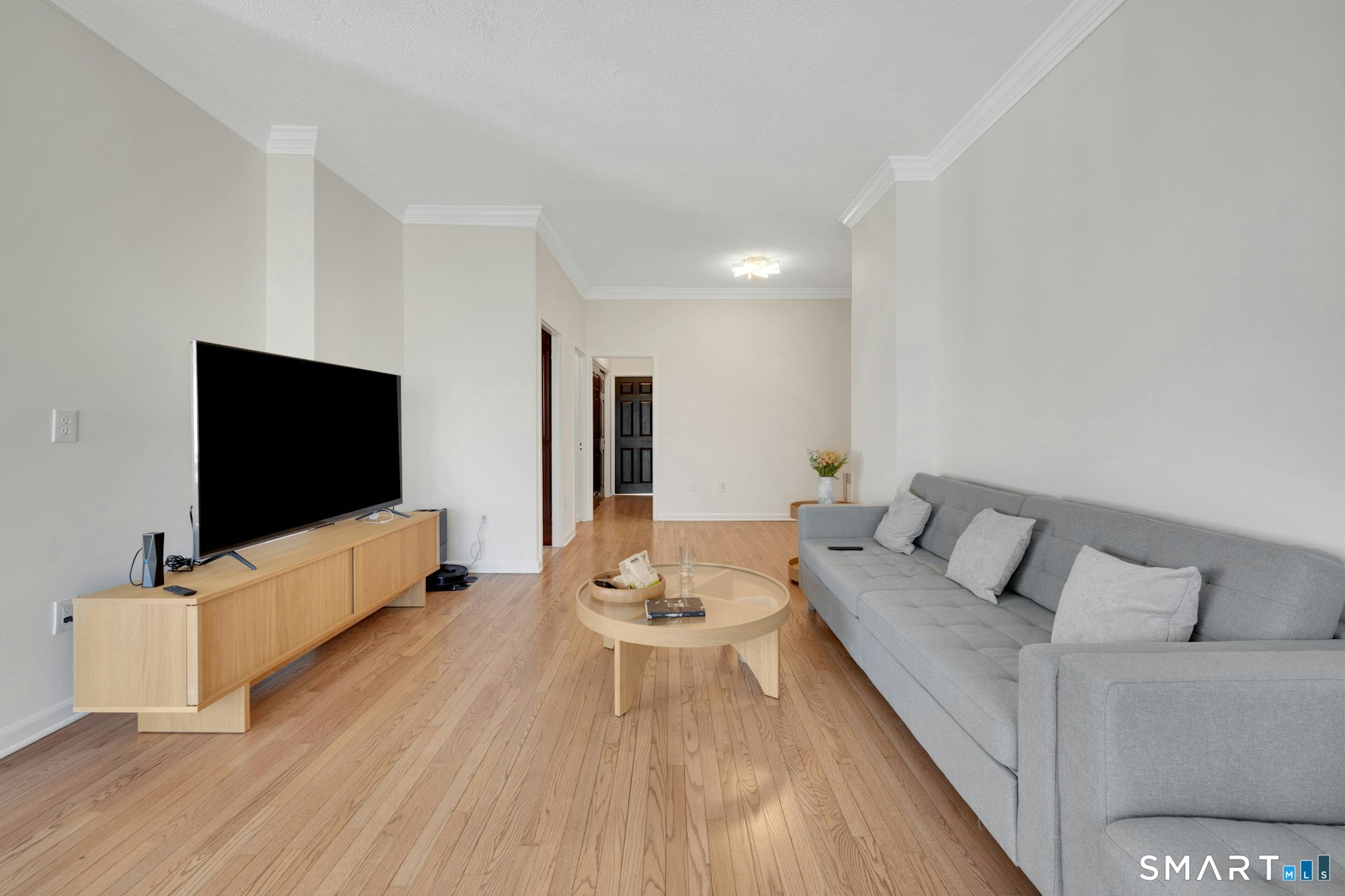 44 Strawberry Hill 12f Avenue Property Photo 6