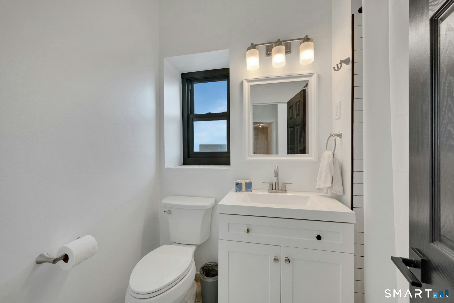 44 Strawberry Hill 12f Avenue Property Photo 11