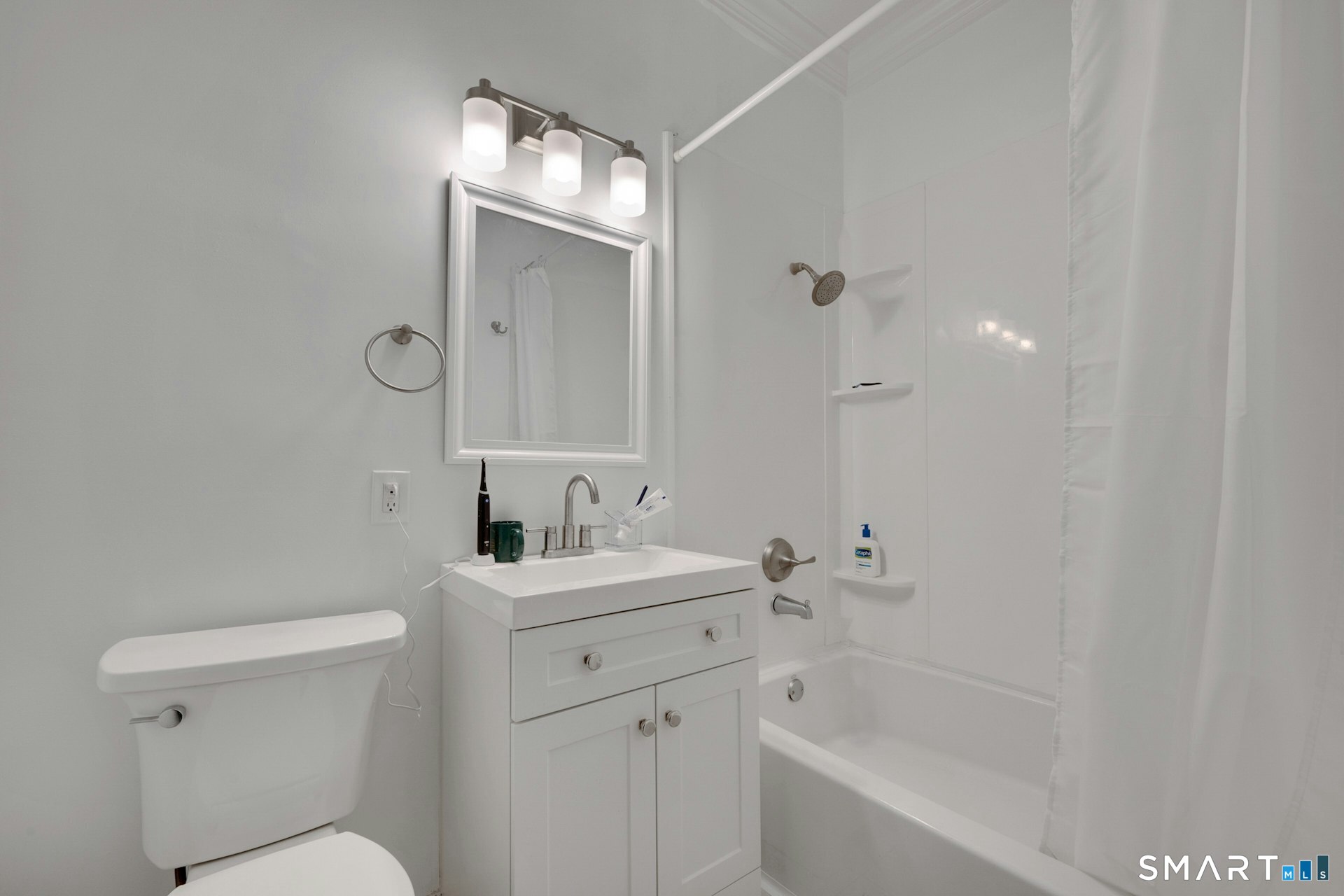 44 Strawberry Hill 12f Avenue Property Photo 14