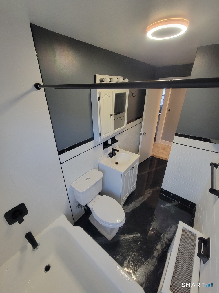 307 Hill Street Property Photo 4