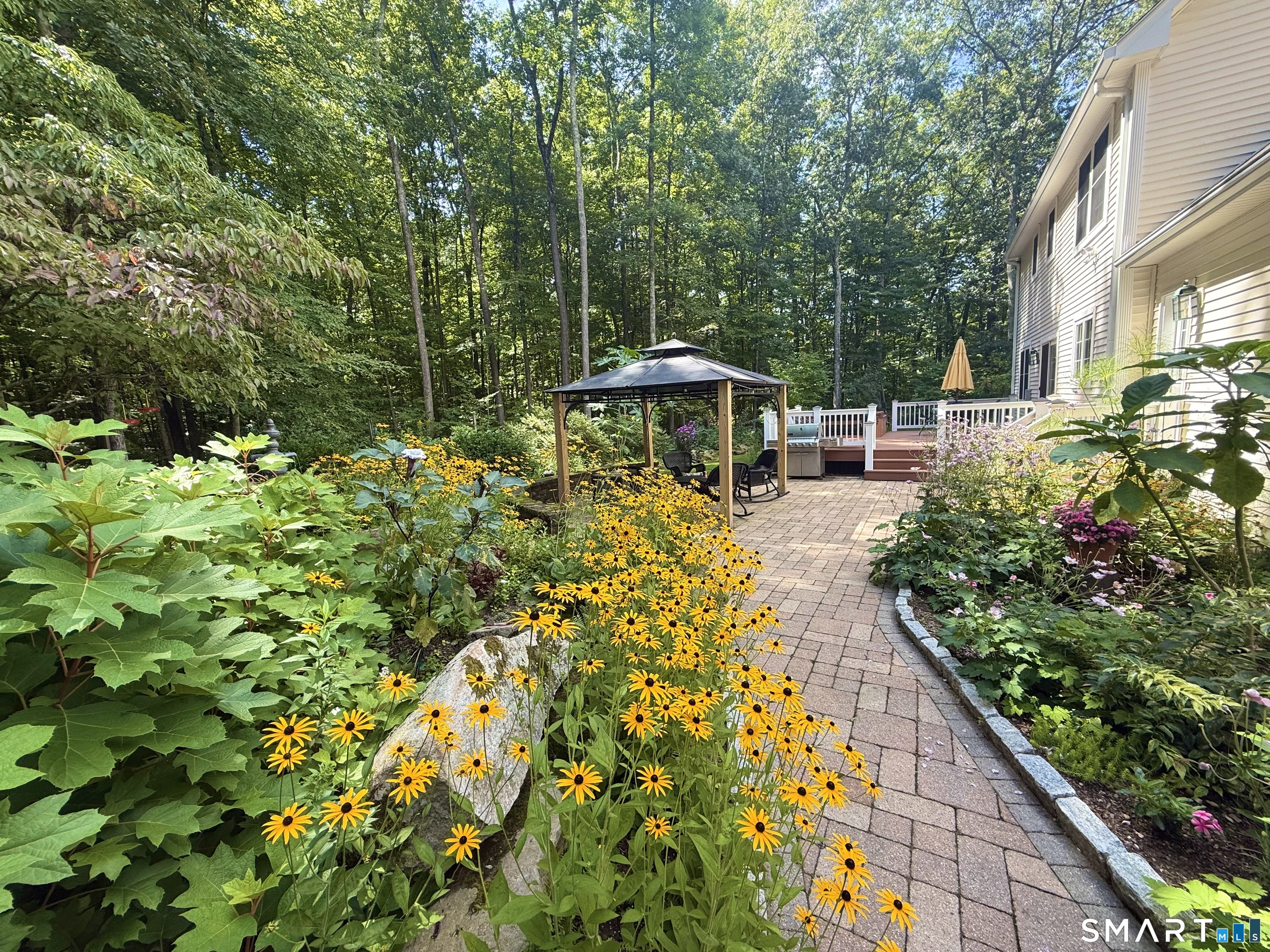 391 Squaw Hollow Road Property Photo 2