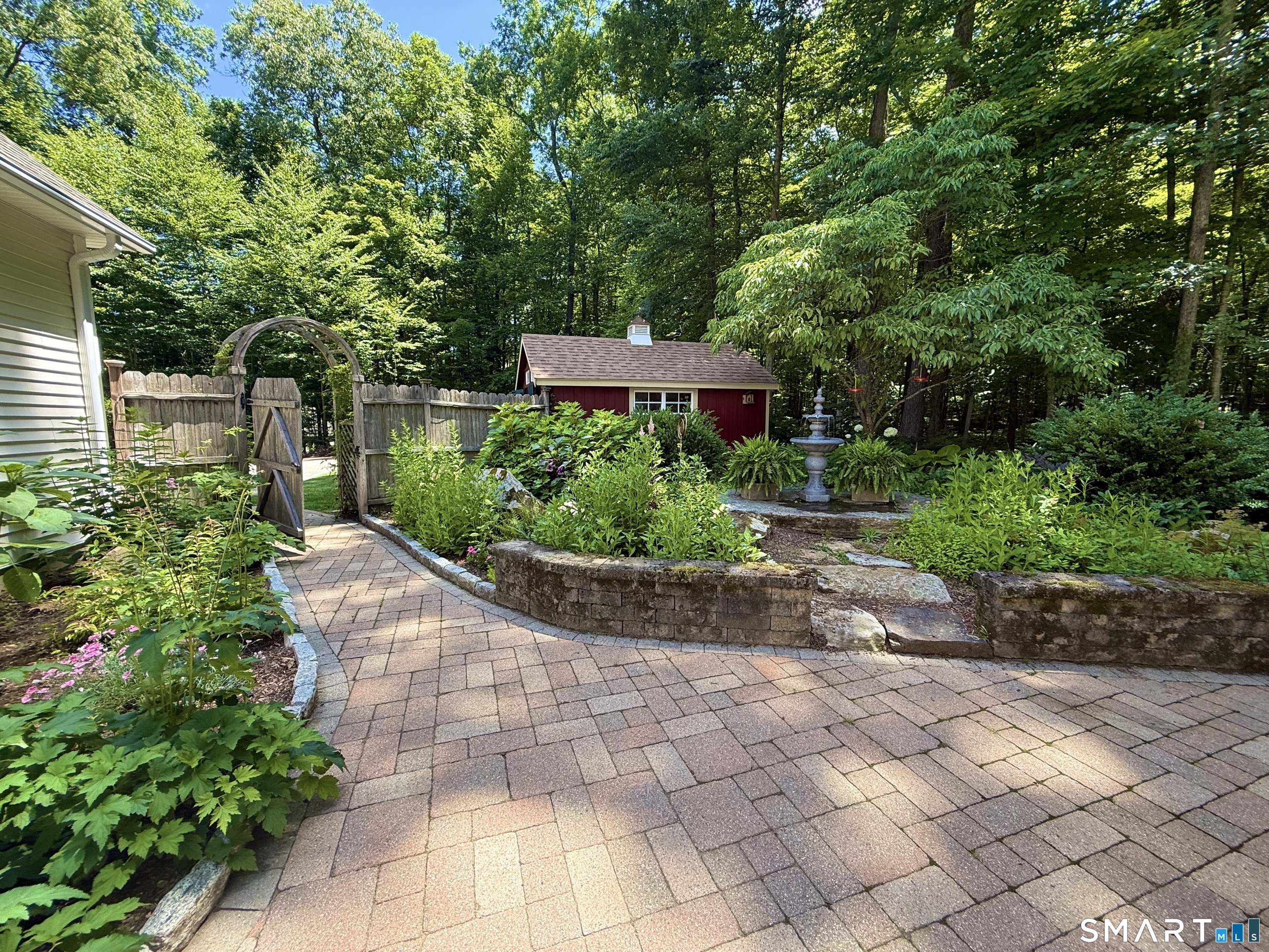 391 Squaw Hollow Road Property Photo 6