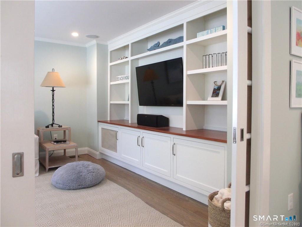 8 Lawson Drive Property Photo 6