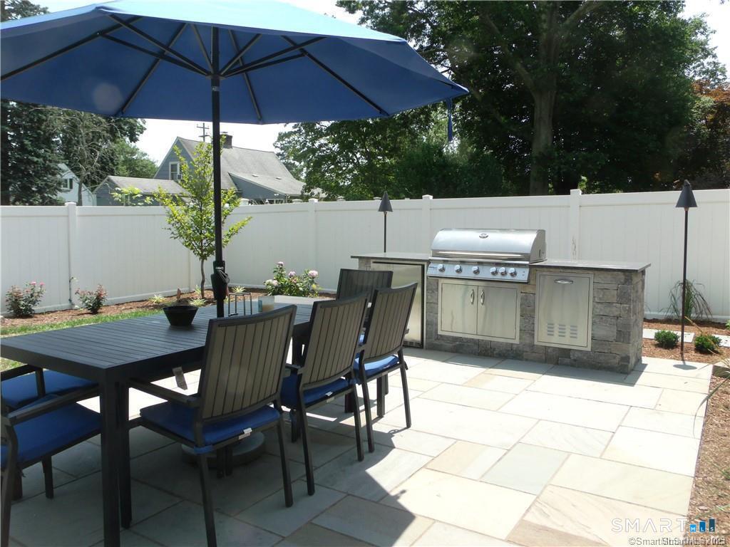 8 Lawson Drive Property Photo 15