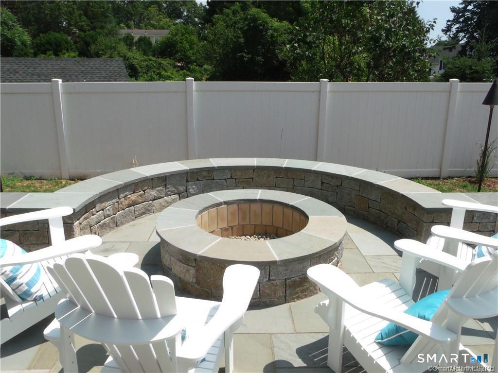 8 Lawson Drive Property Photo 17