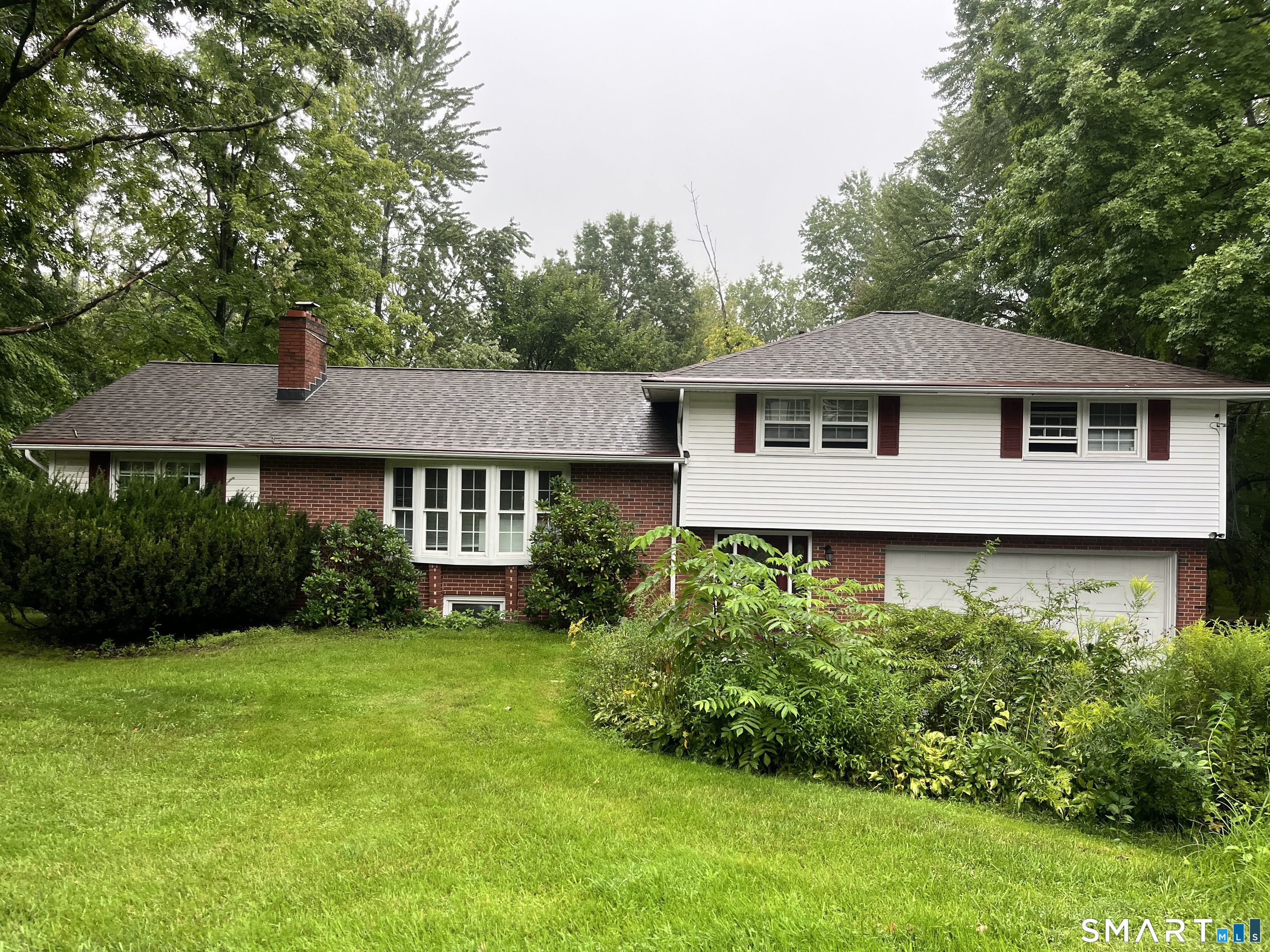1040 Mountain Road Property Photo 1