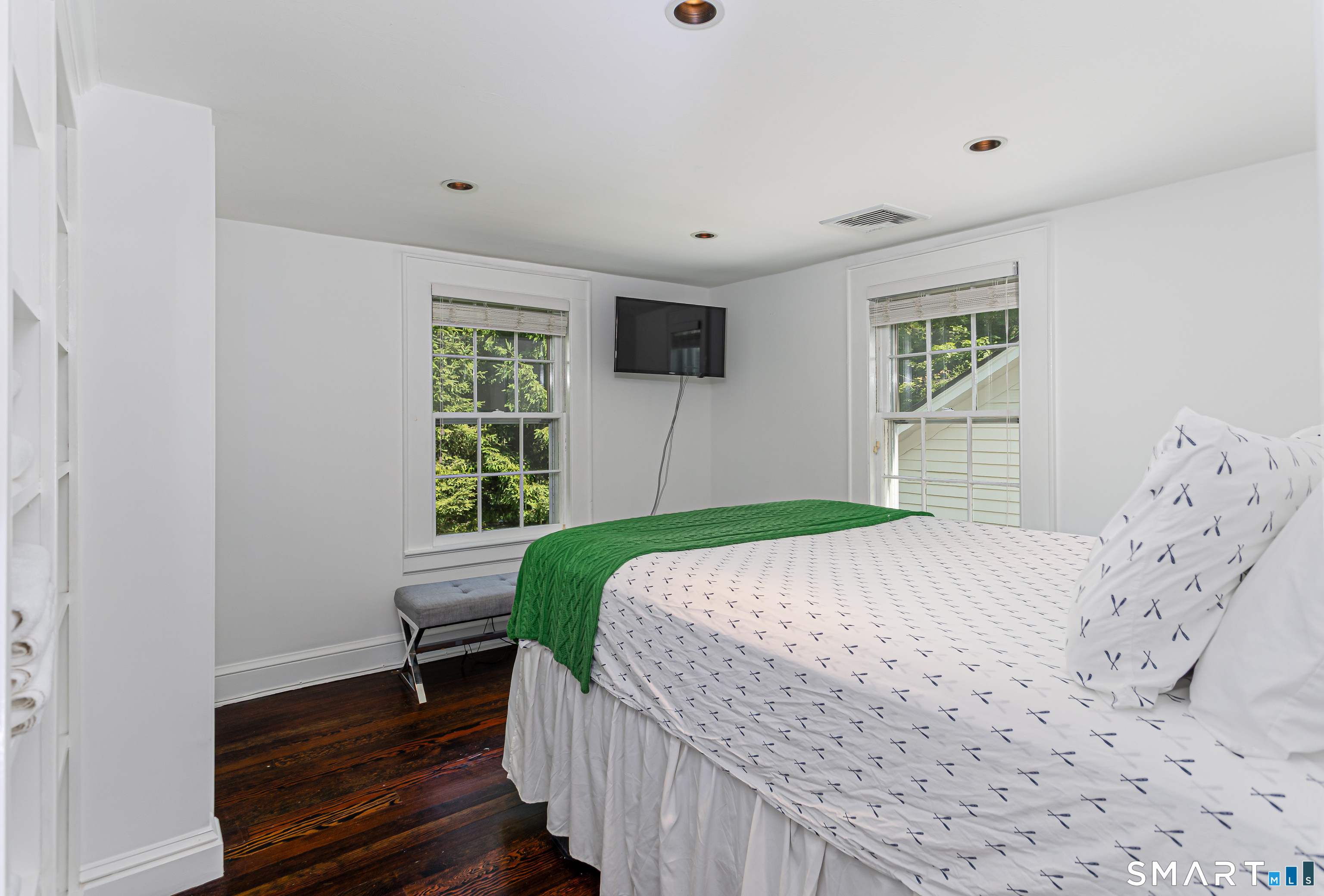 896 Westport Road Property Photo 22