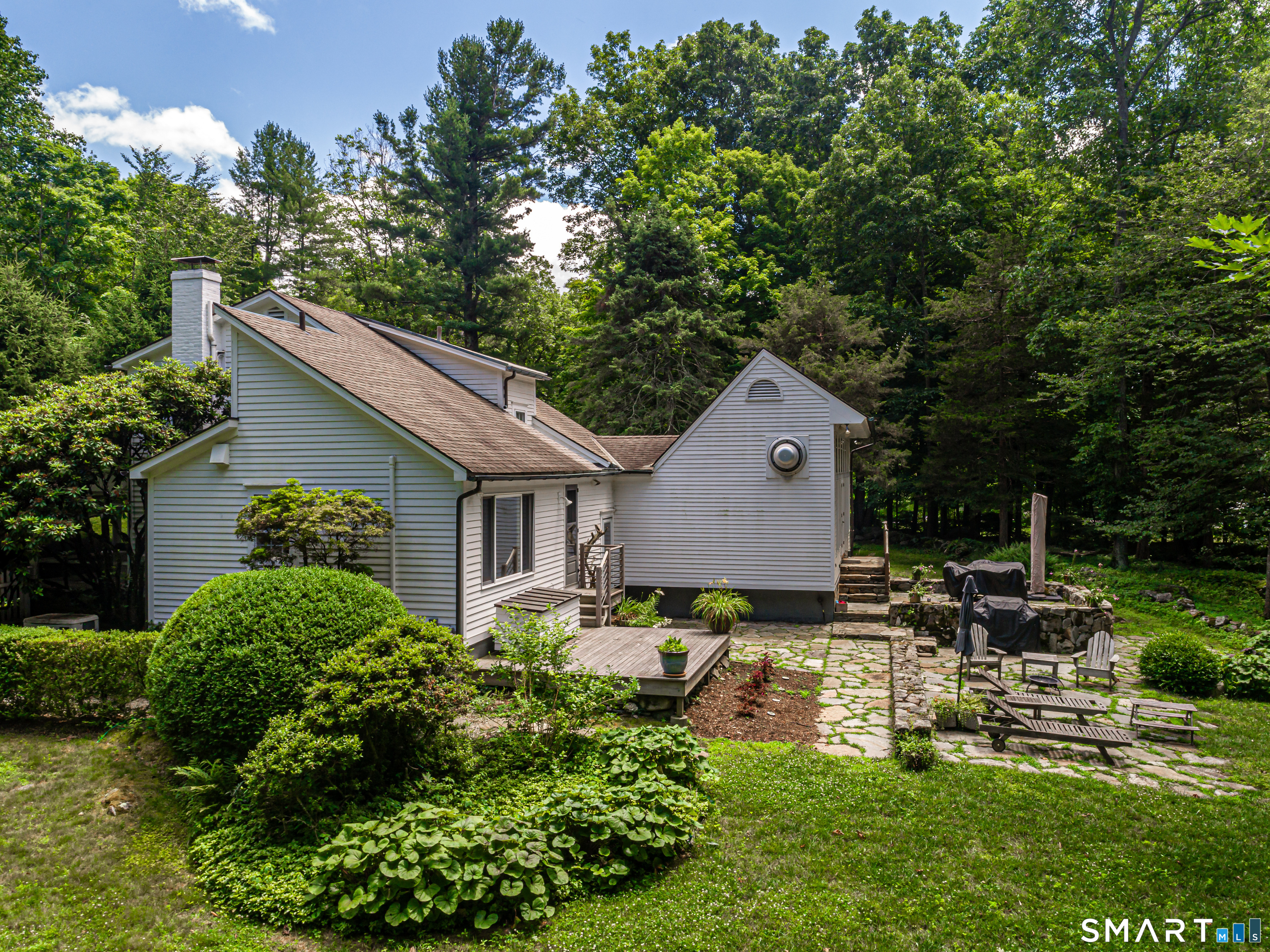 896 Westport Road Property Photo 28