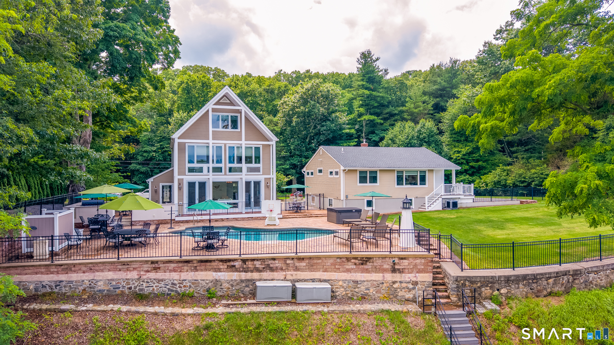 5-7 Haddam Dock Road Property Photo 1