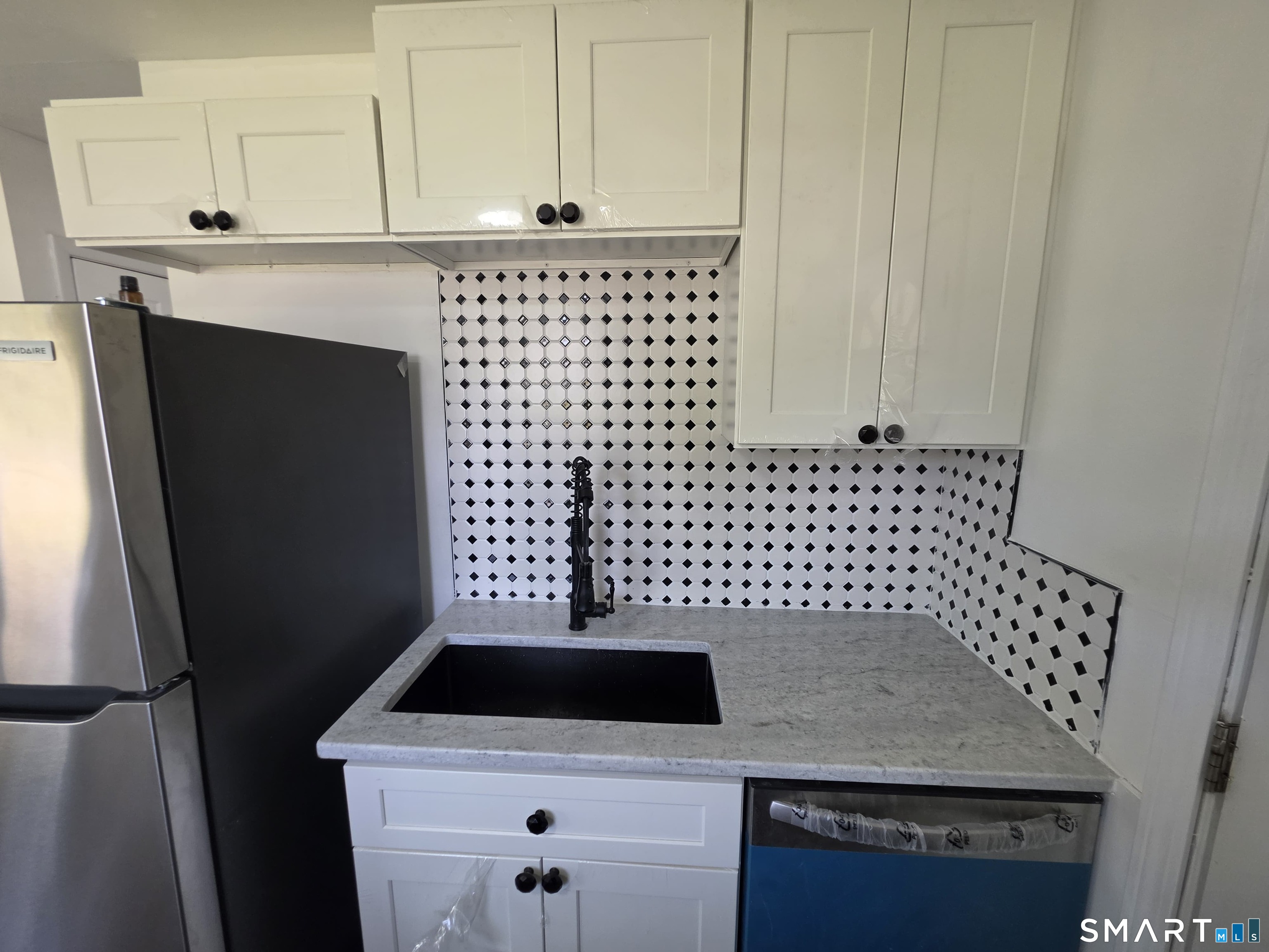 6 Devens Street Property Photo 14