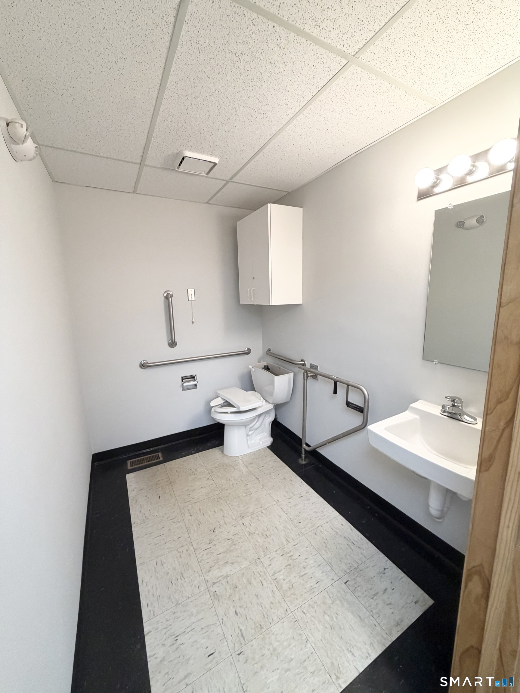 6 Ledgebrook B Drive Property Photo 5