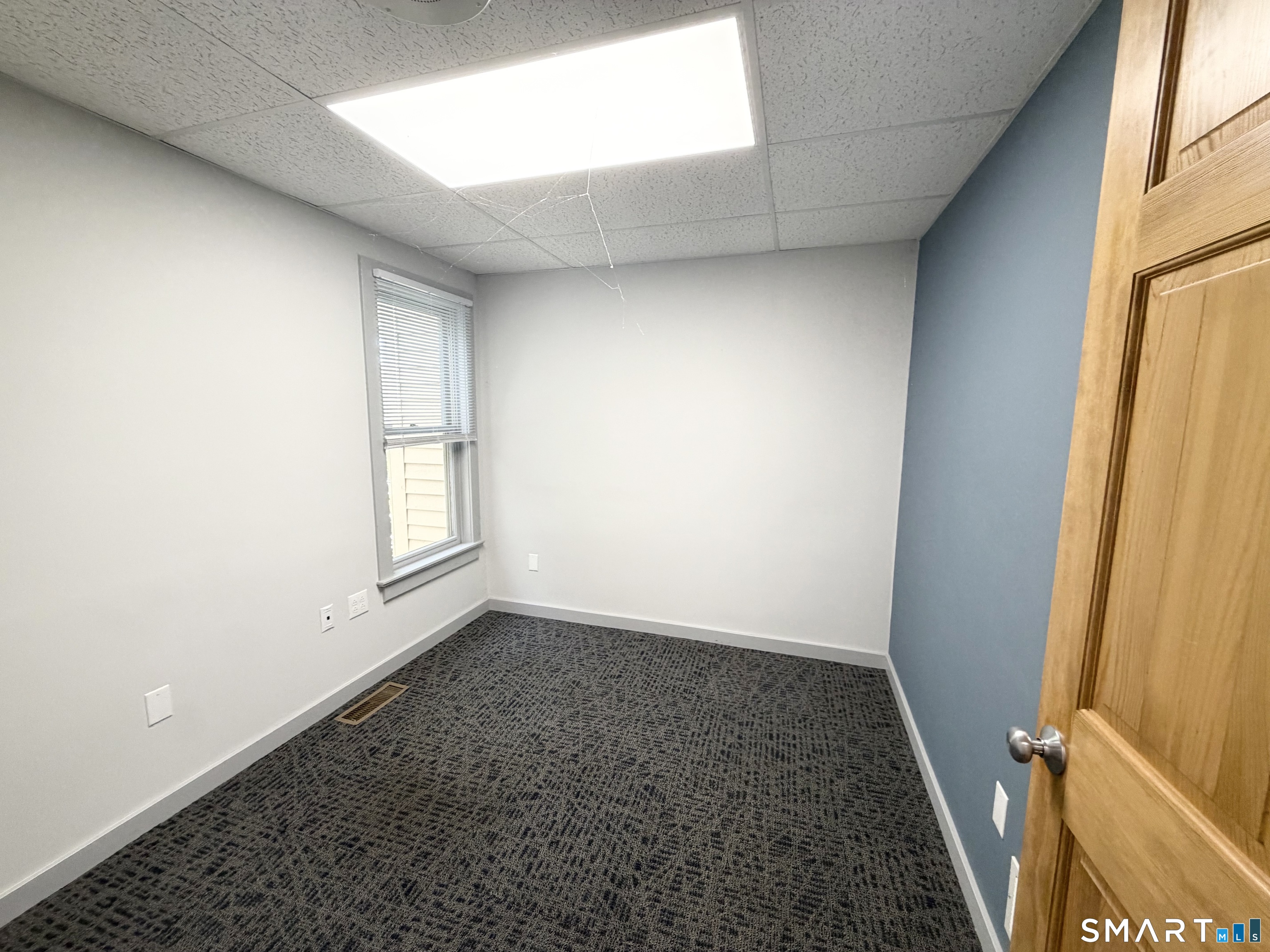 6 Ledgebrook B Drive Property Photo 9