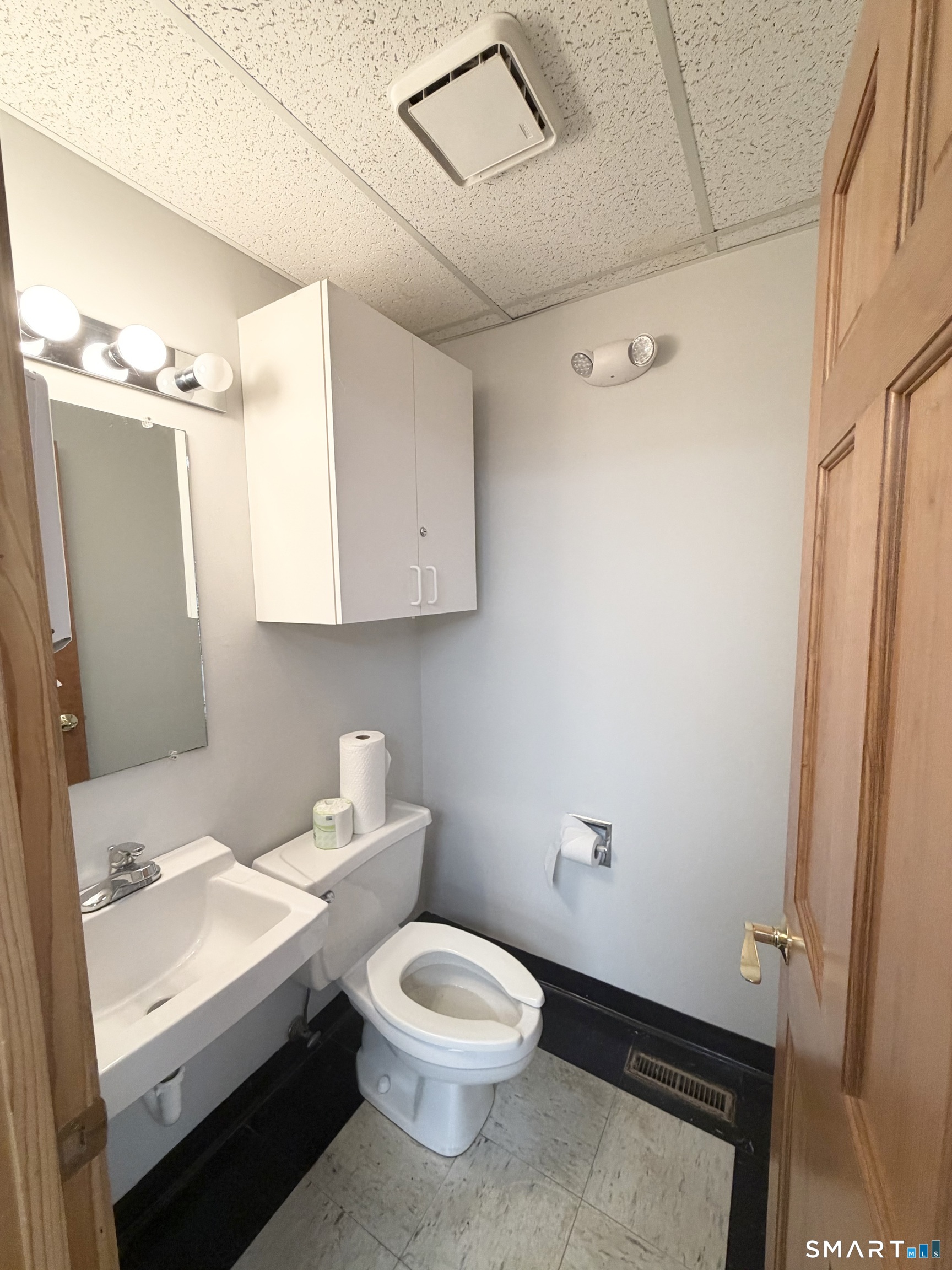 6 Ledgebrook B Drive Property Photo 10