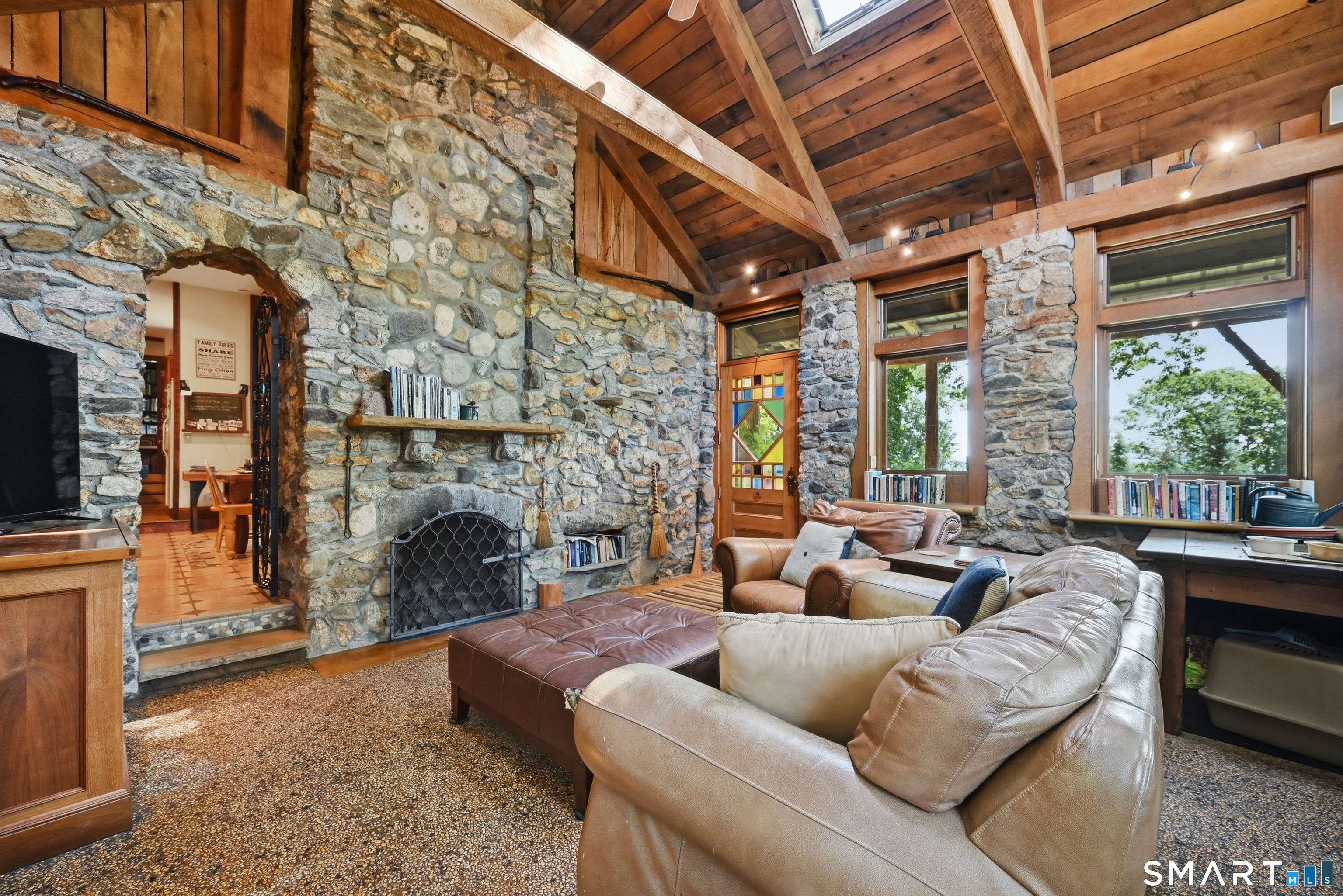 29 Old Forty Acre Mountain Road Property Photo 6