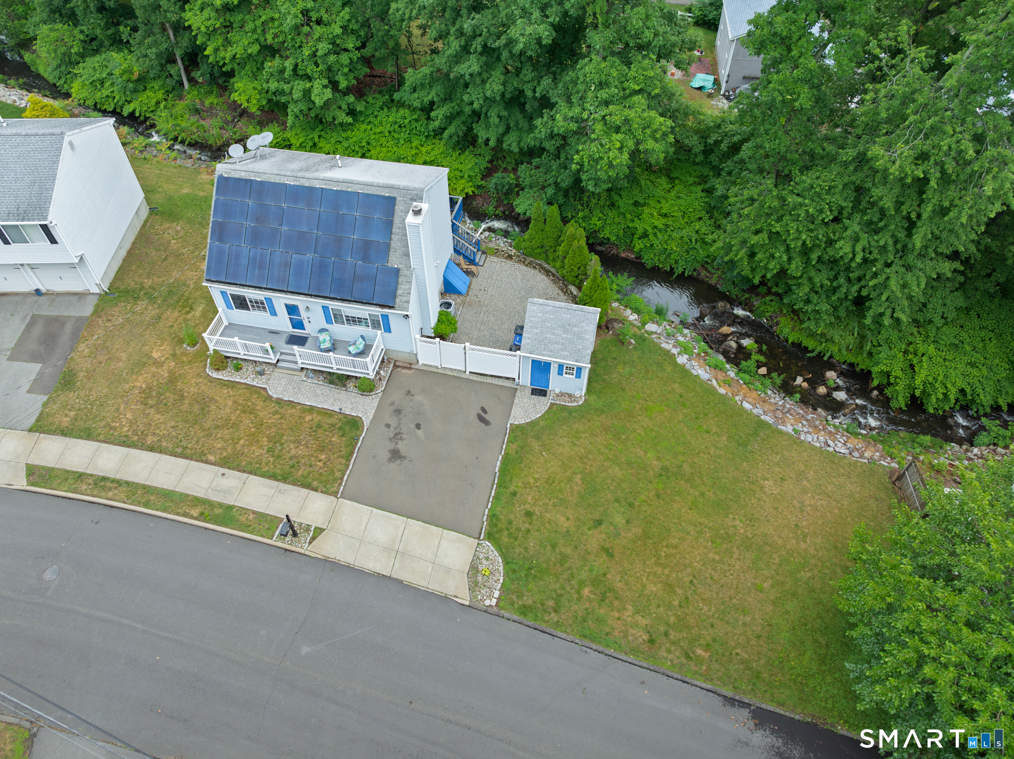 19 Lake Avenue Property Photo 33