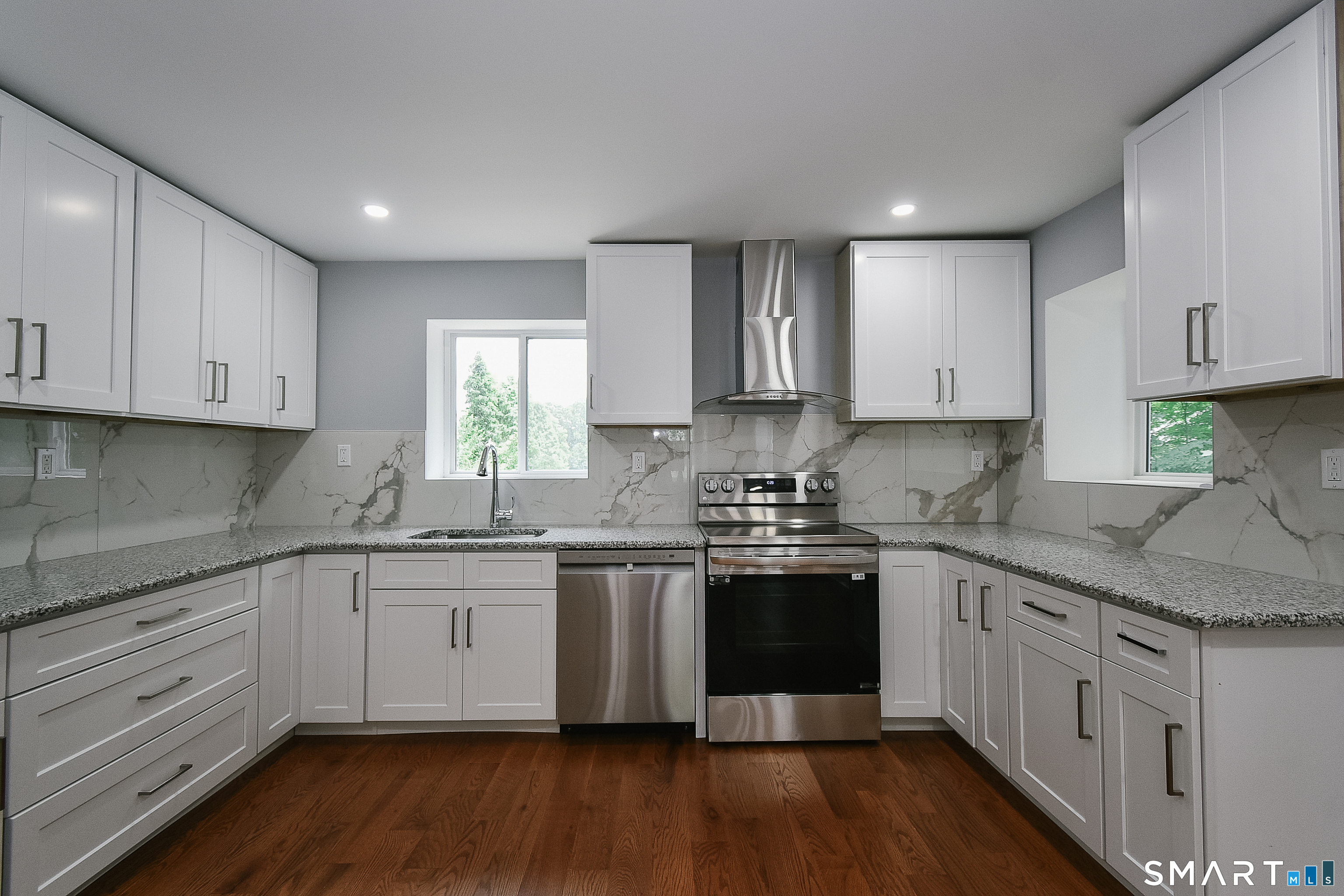 28 Birden Street Property Photo 3