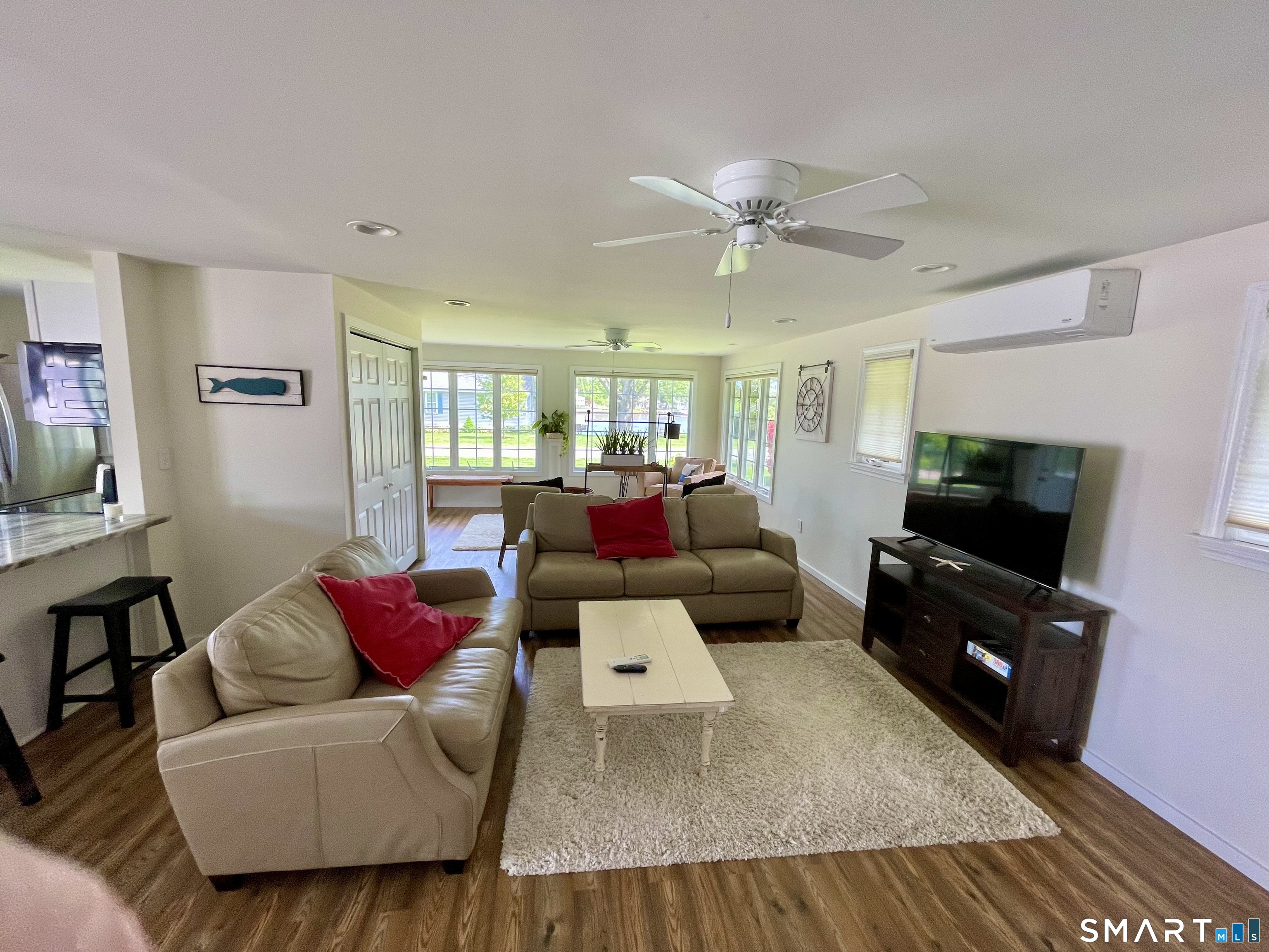 24188647 Property Photo 5
