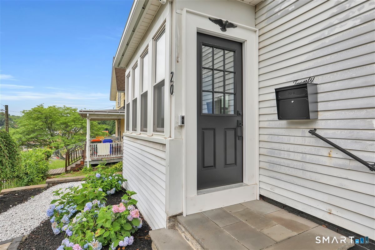 20 Fourth Street Property Photo 2