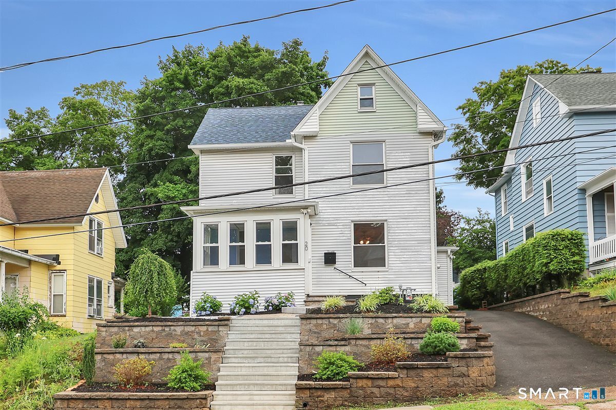 20 Fourth Street Property Photo 3